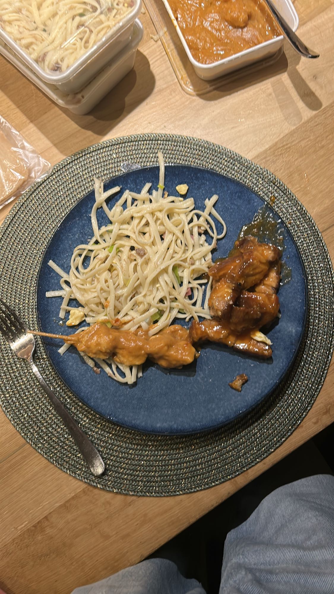 noedels met kip saté