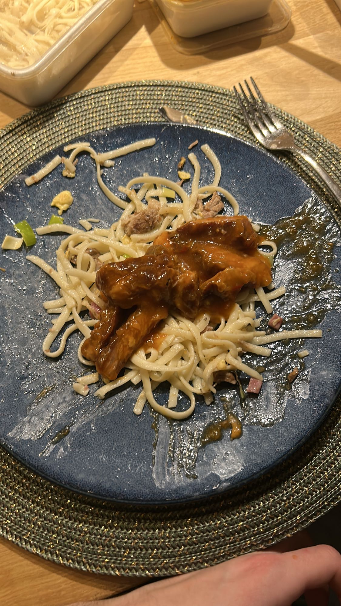 bami met rundvlees en saus