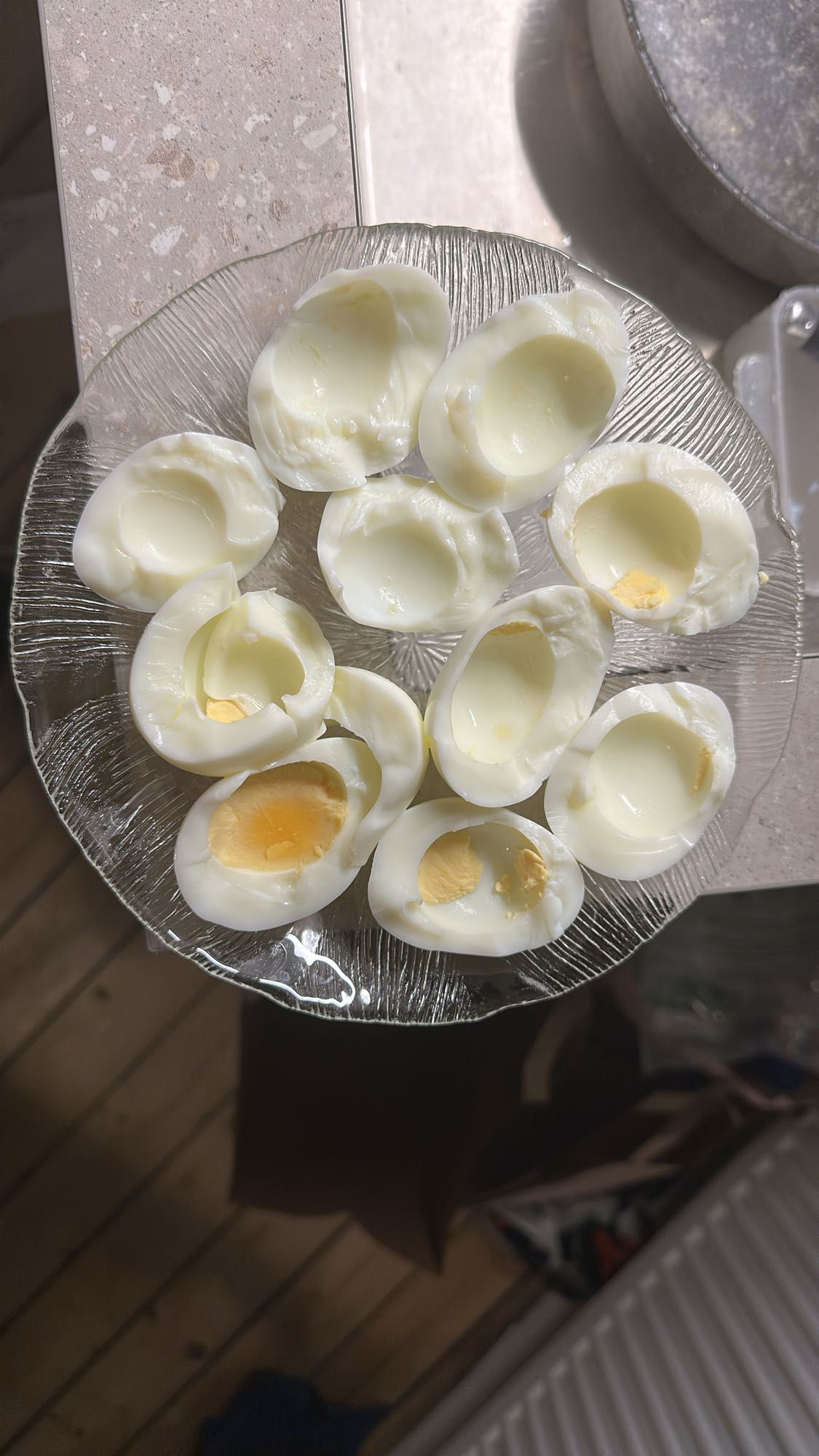 Kokta ägg utan gula