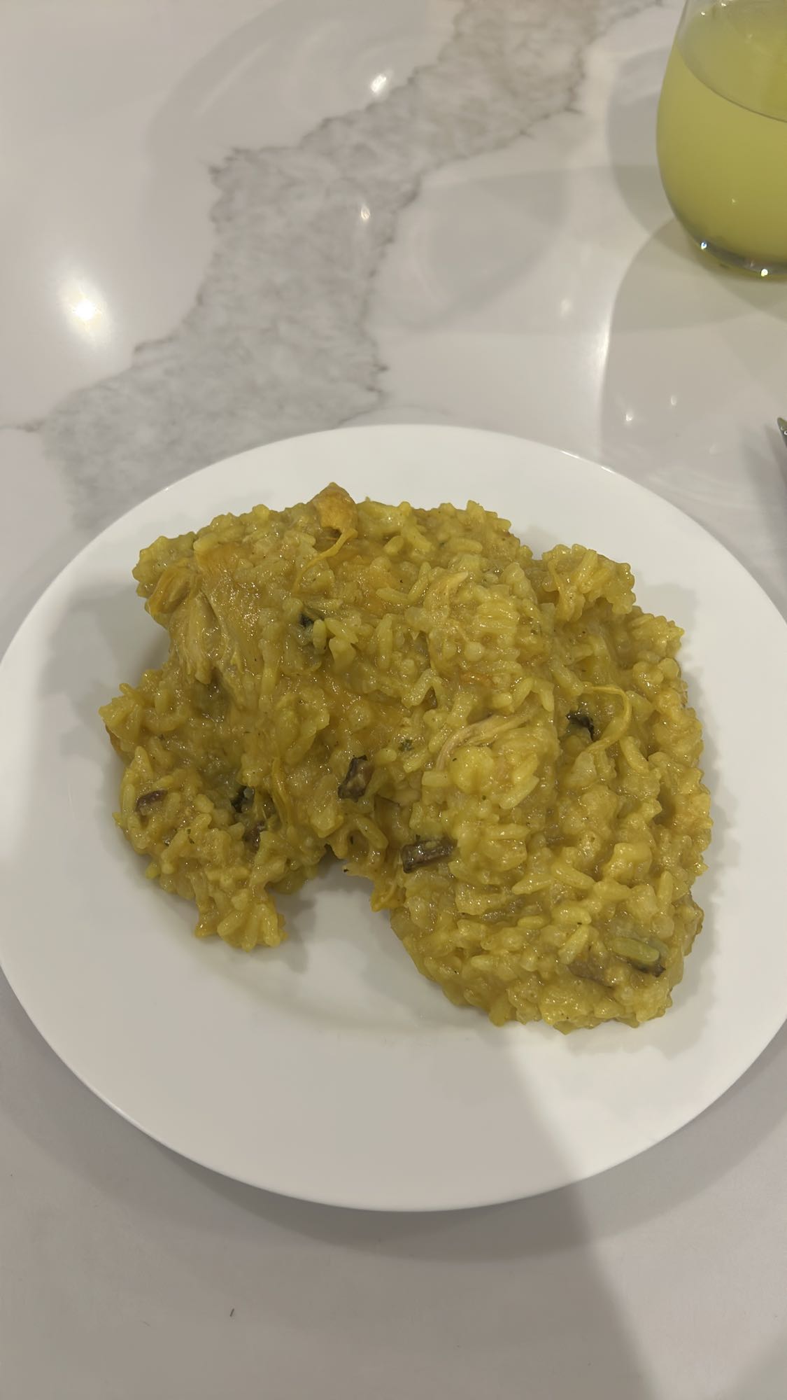 Arroz con pollo y verduras