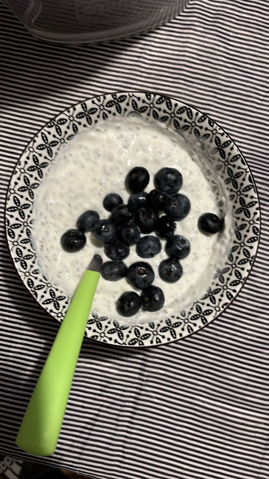 Чиа пудинг с боровинки