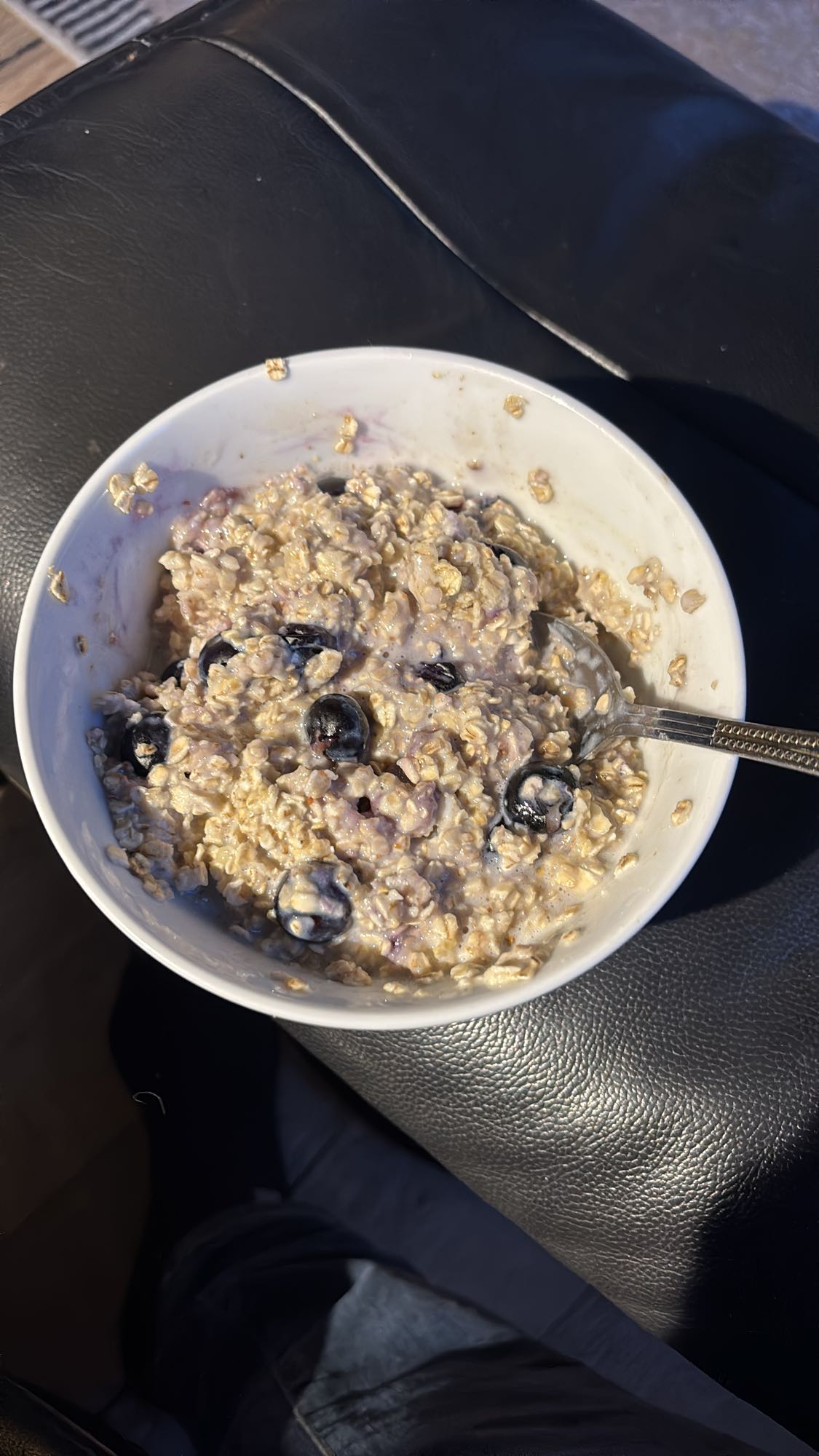 Havregrøt med blåbær og proteinpulver