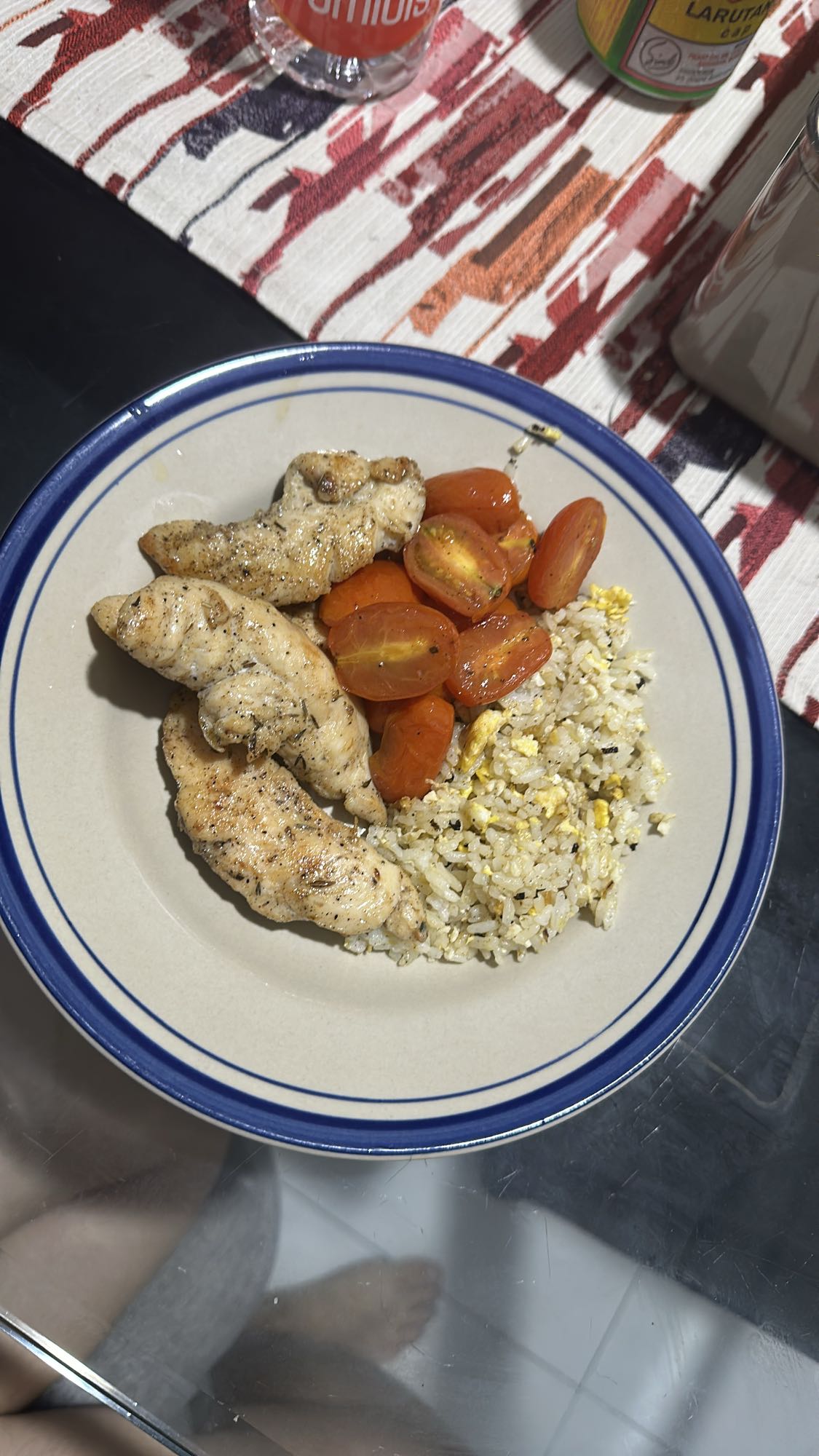 Chicken rice with tomatoes