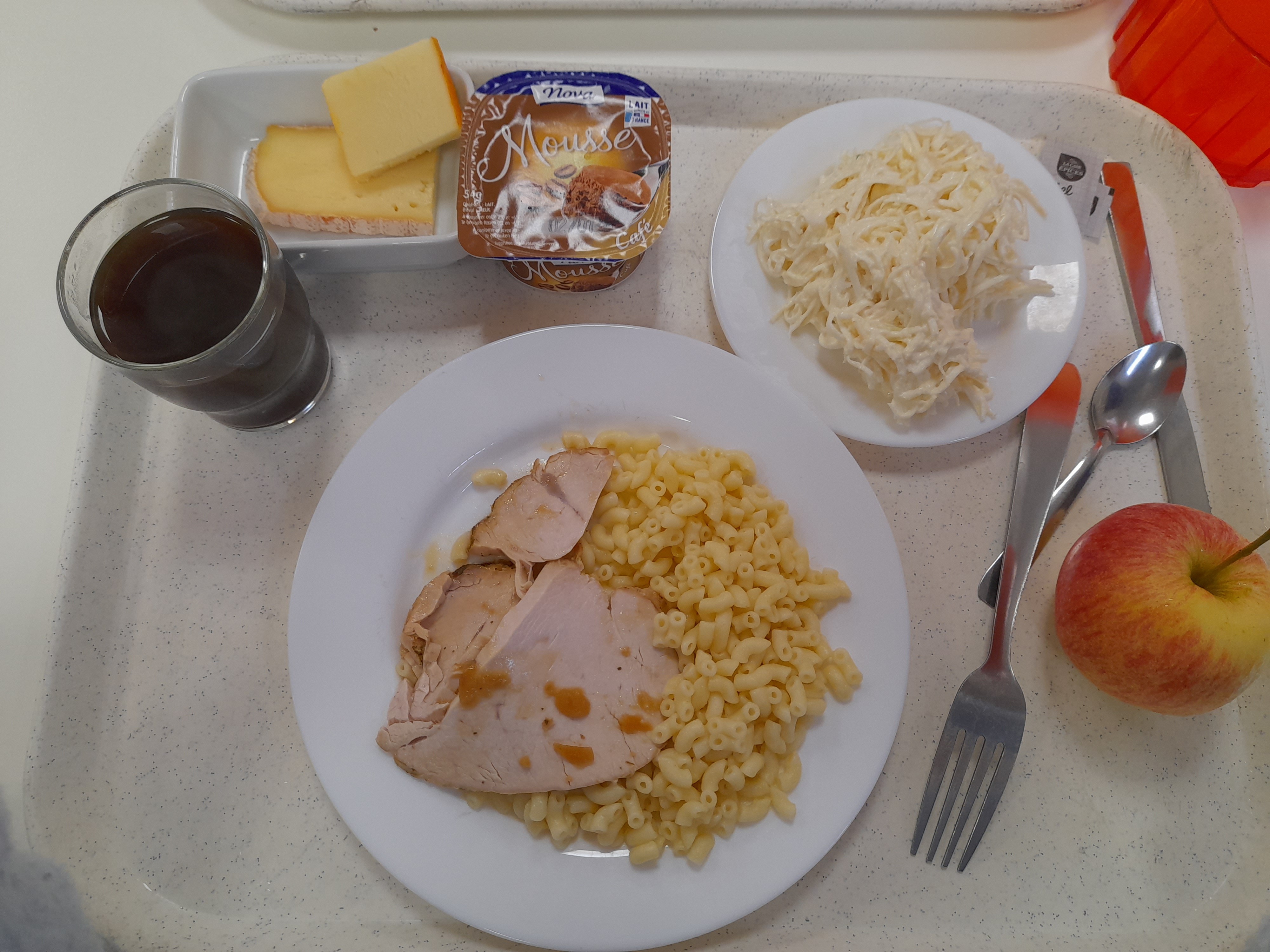 Déjeuner cantine classique