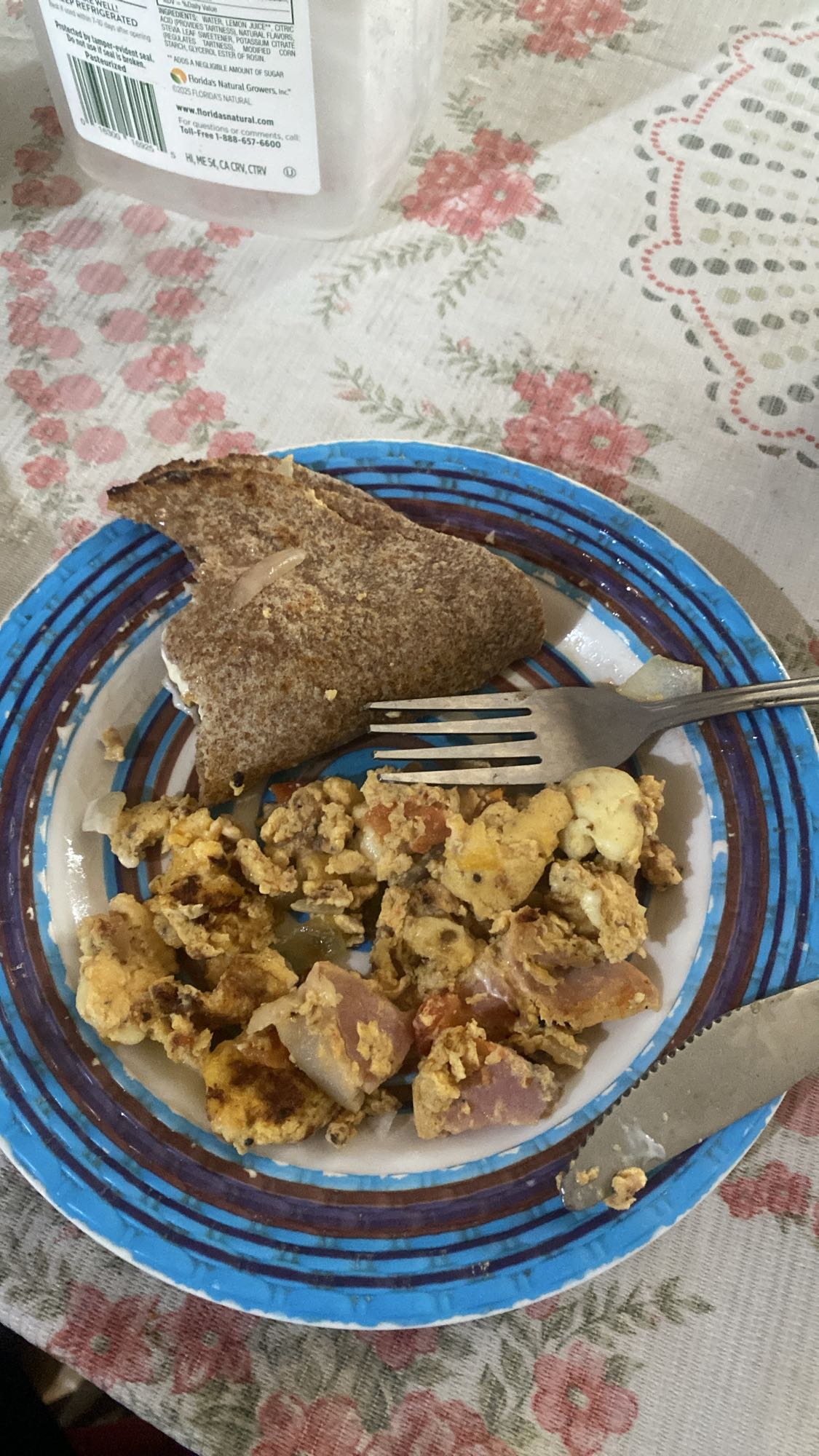 huevo revuelto y pan integral