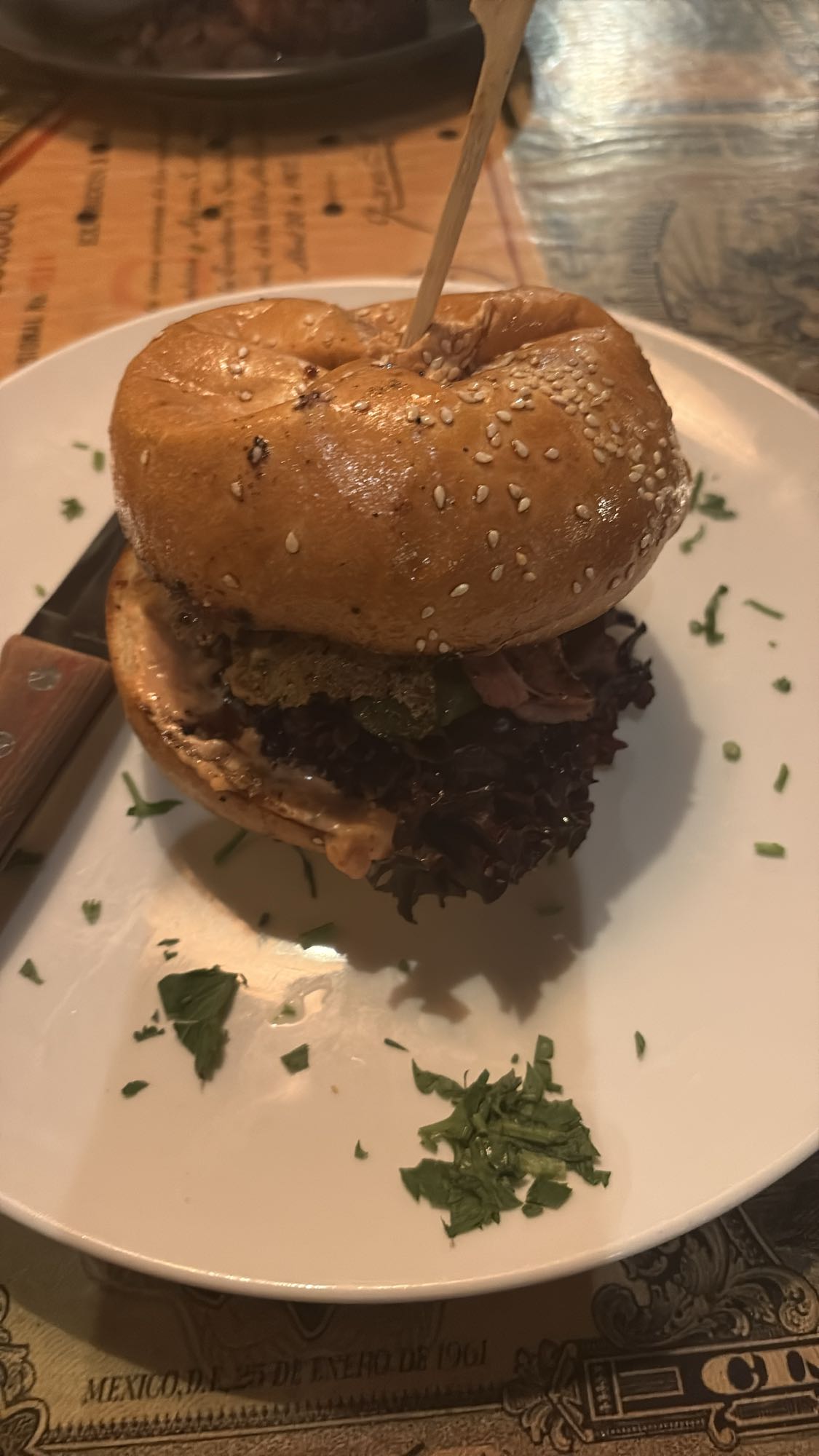 Hamburguesa con pan brioche