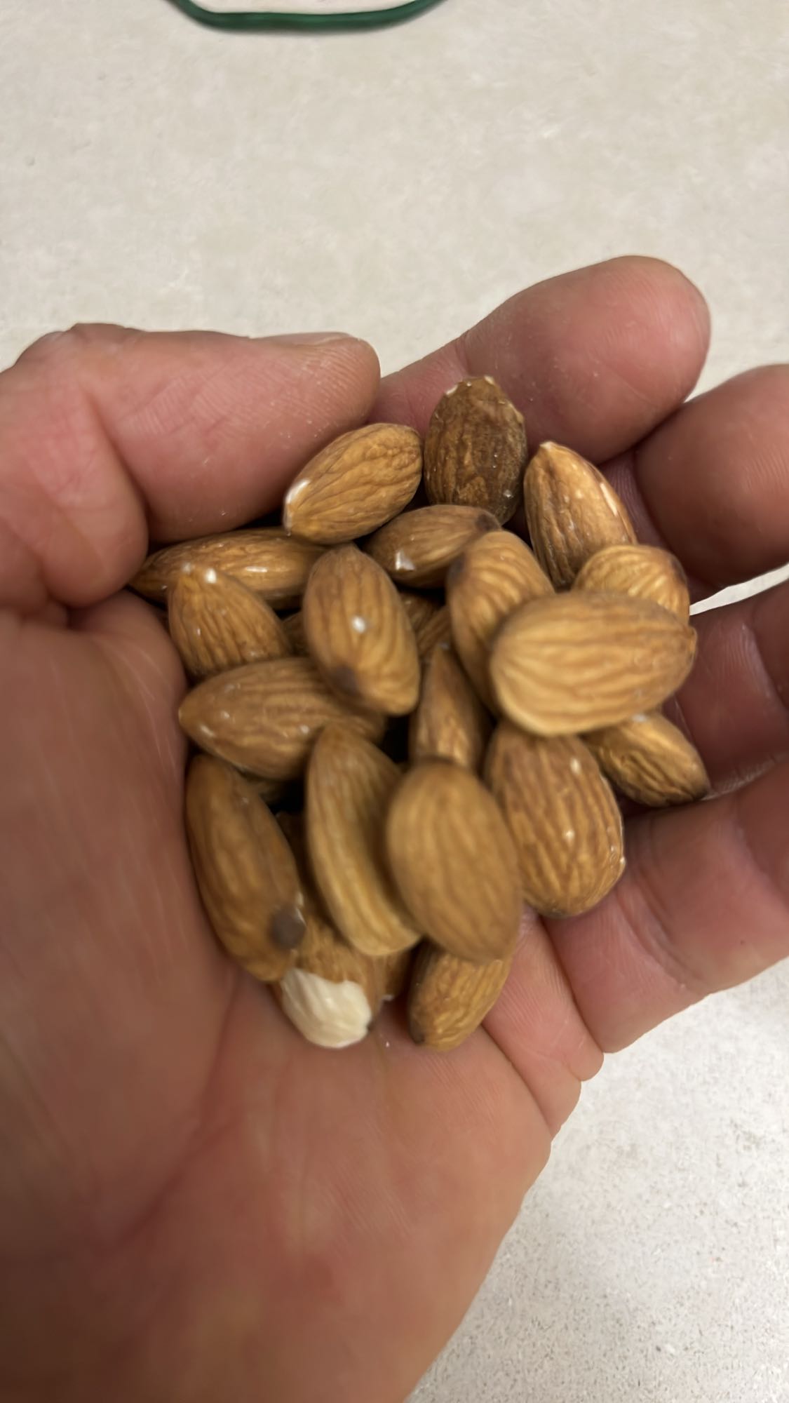 Badem atıştırmalık