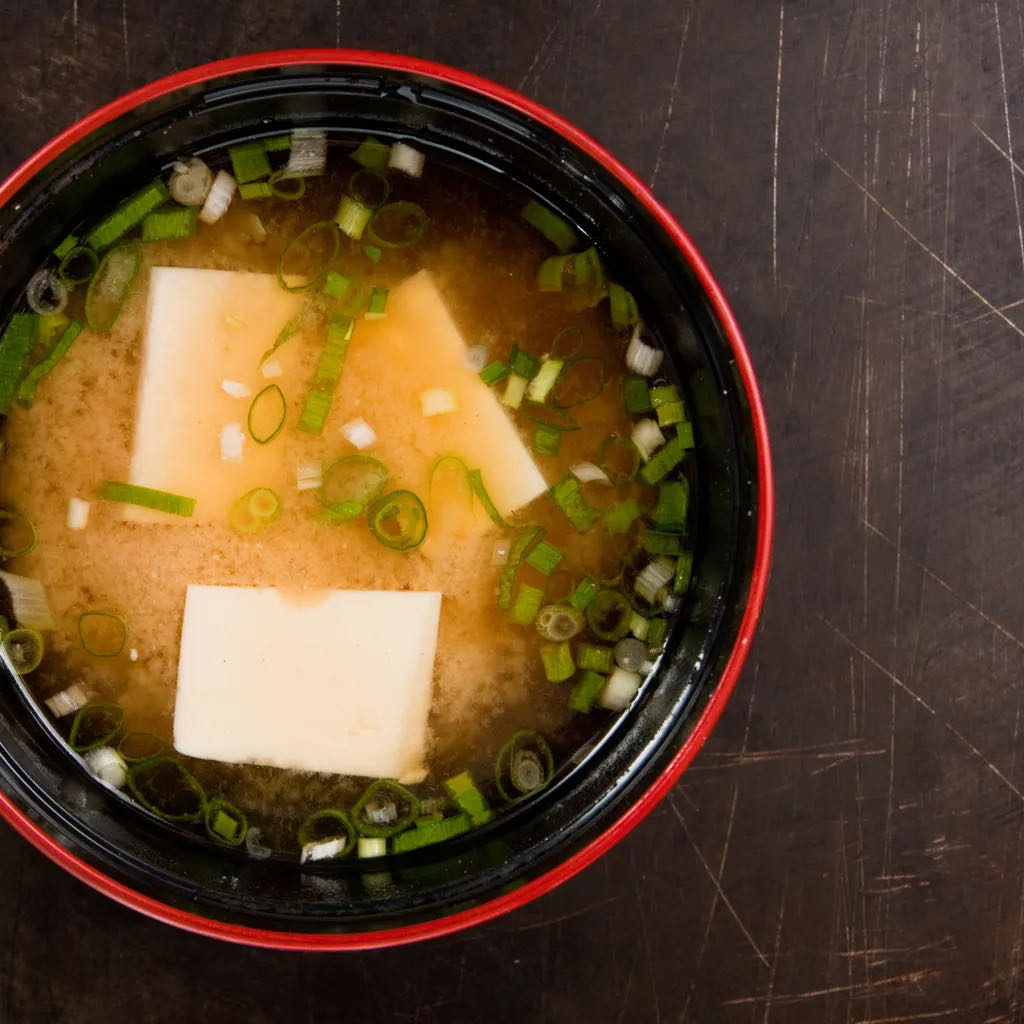Soupe miso au tofu