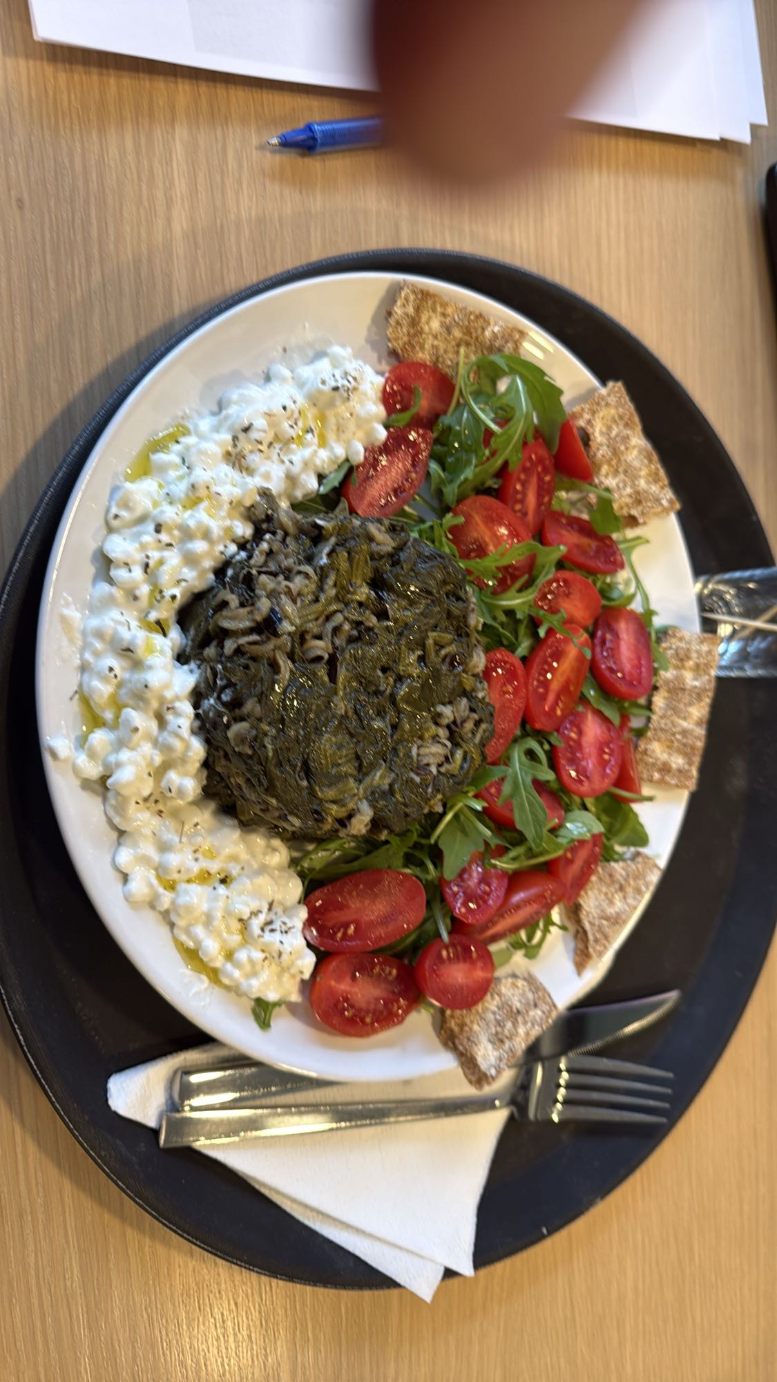 Σαλάτα με άγριο ρύζι και λαχανικά