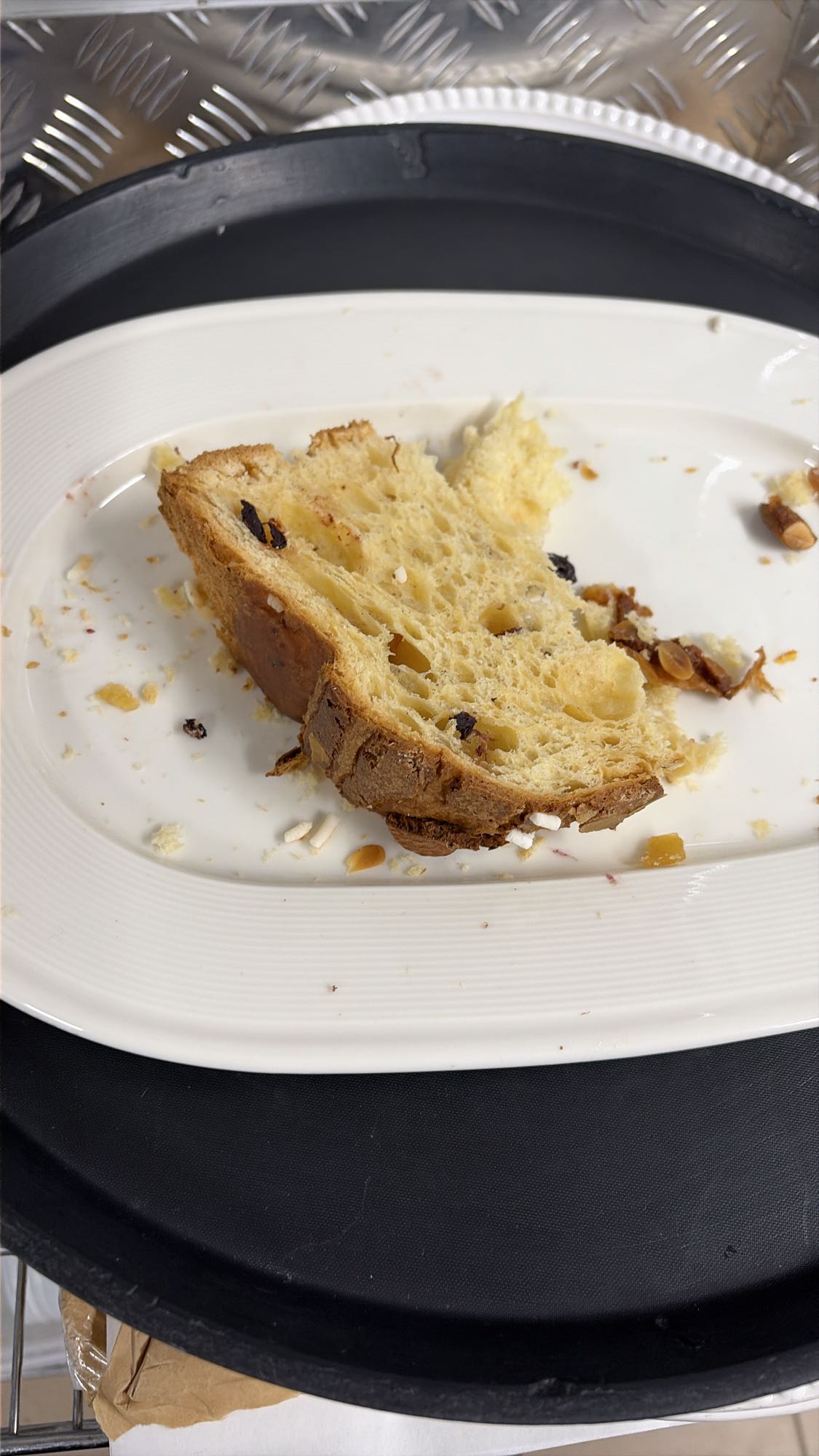 кусок панеттоне