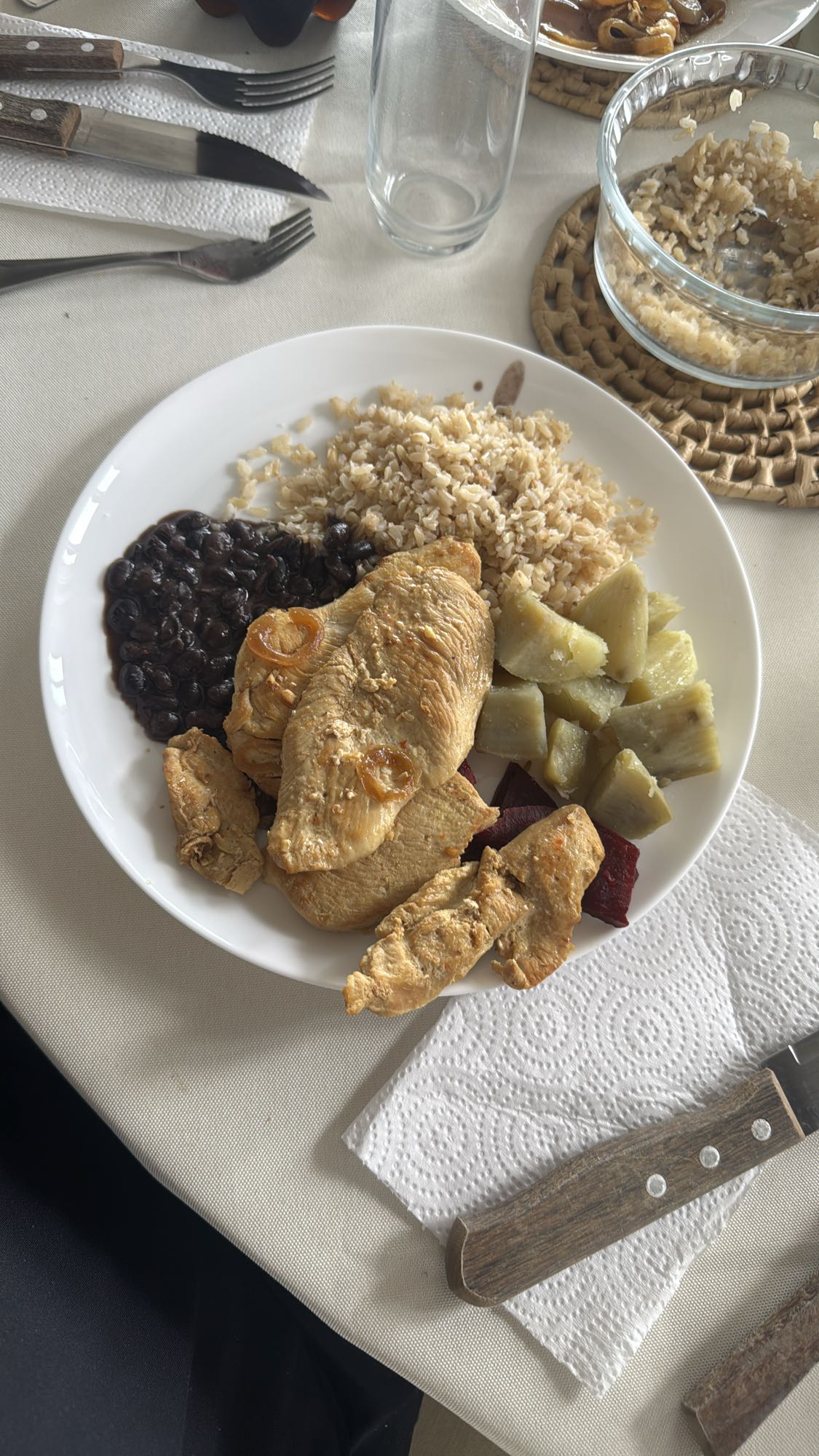 Frango com arroz e legumes