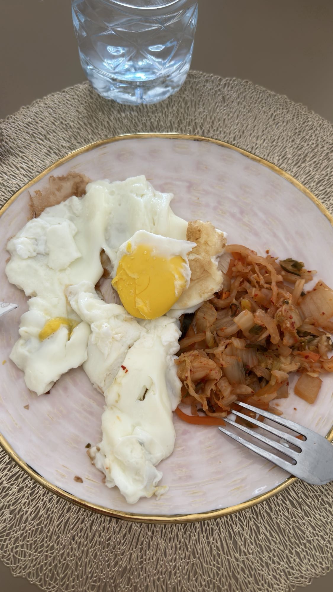 яичница с кимчи