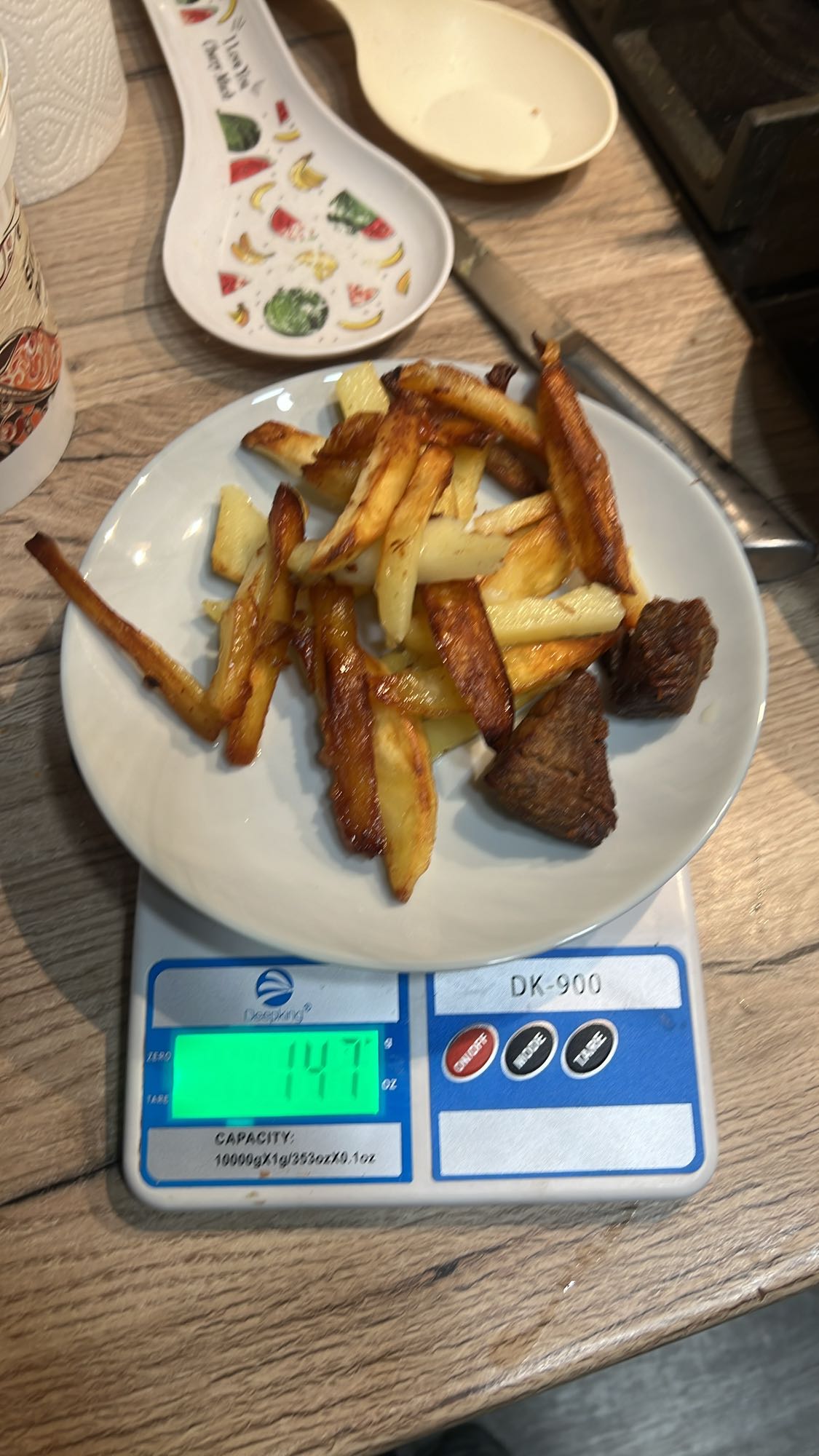 жареный картофель с говядиной