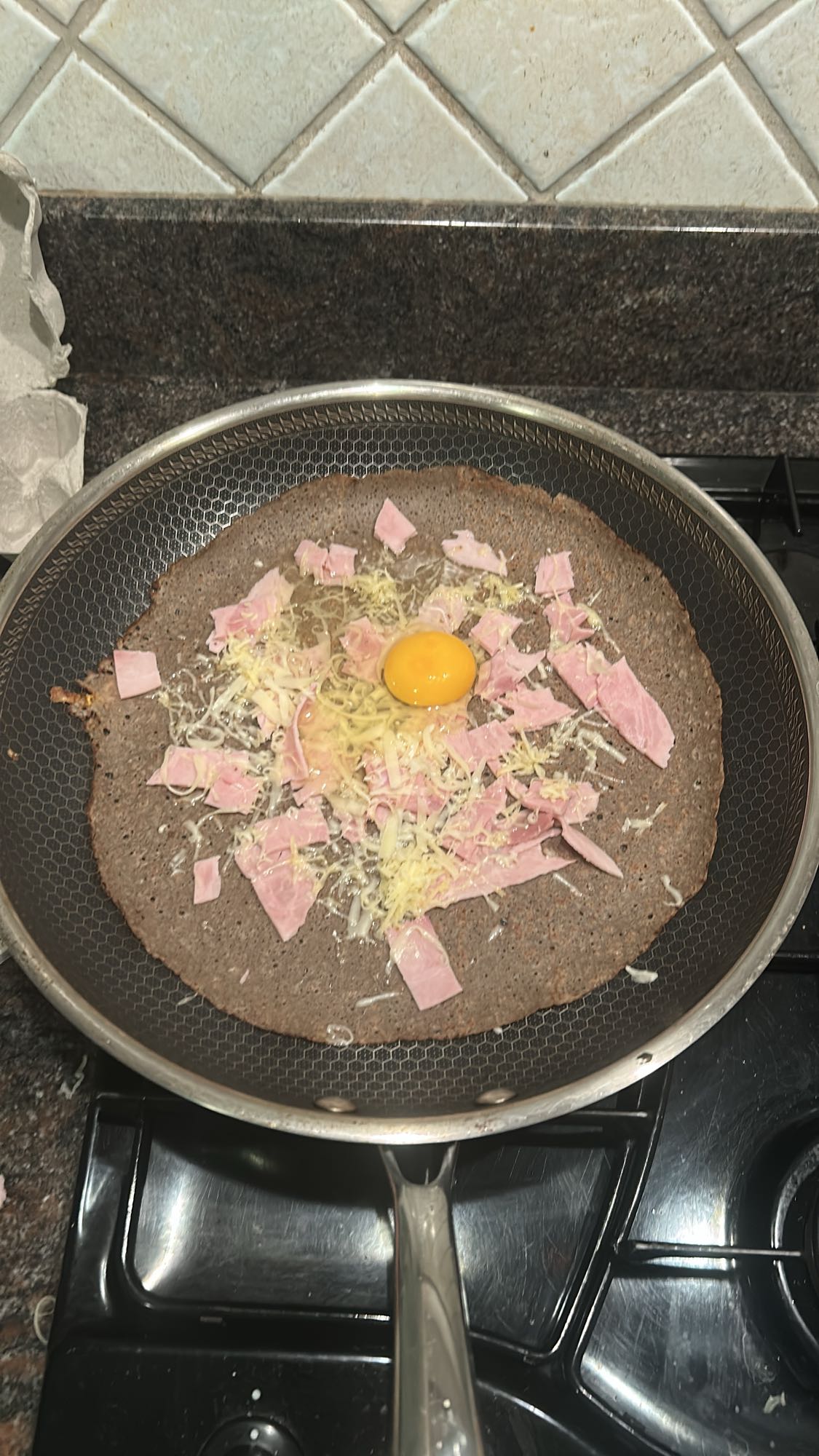 Galette jambon œuf fromage