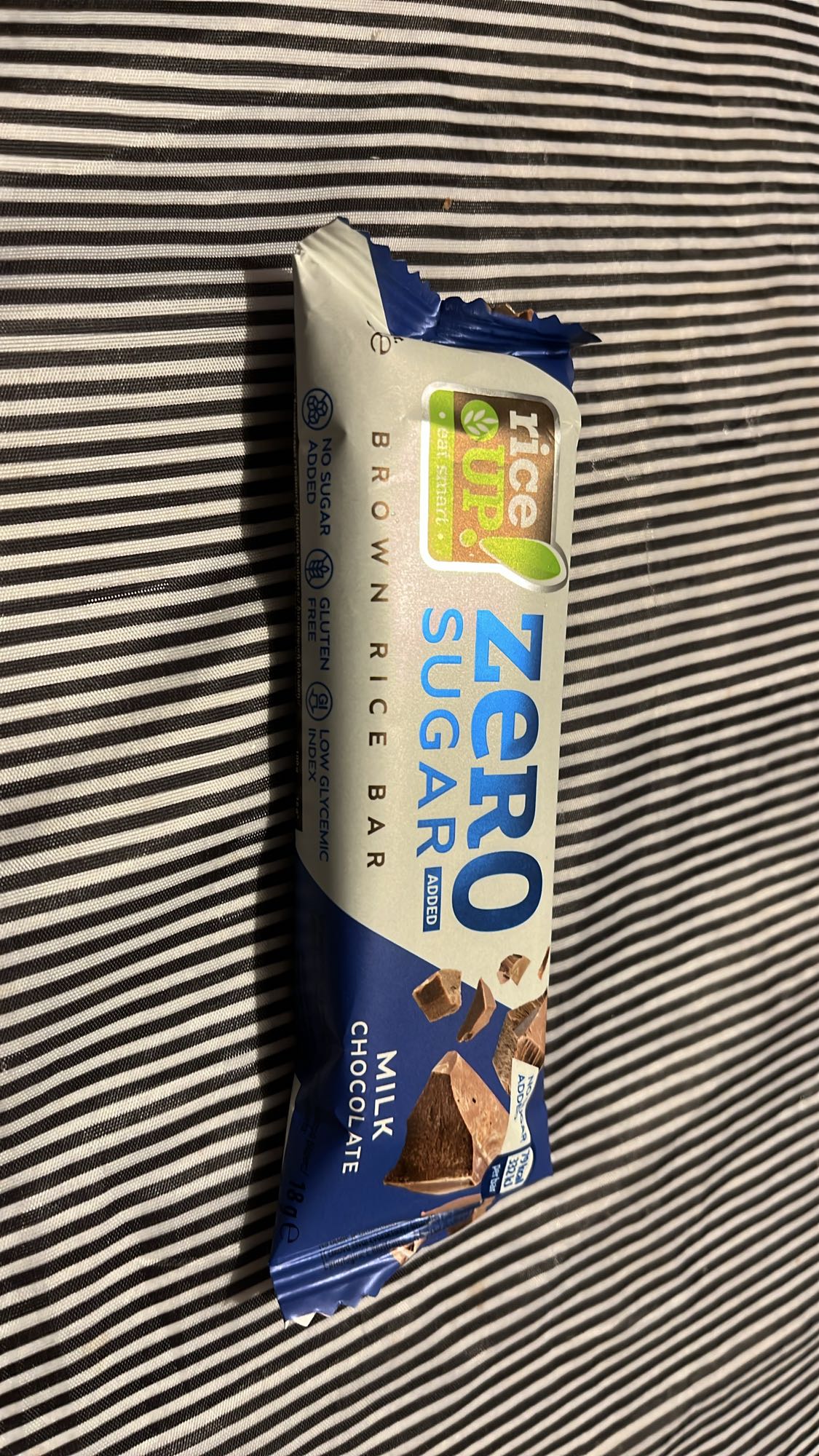 Браун райс бар с млячен шоколад