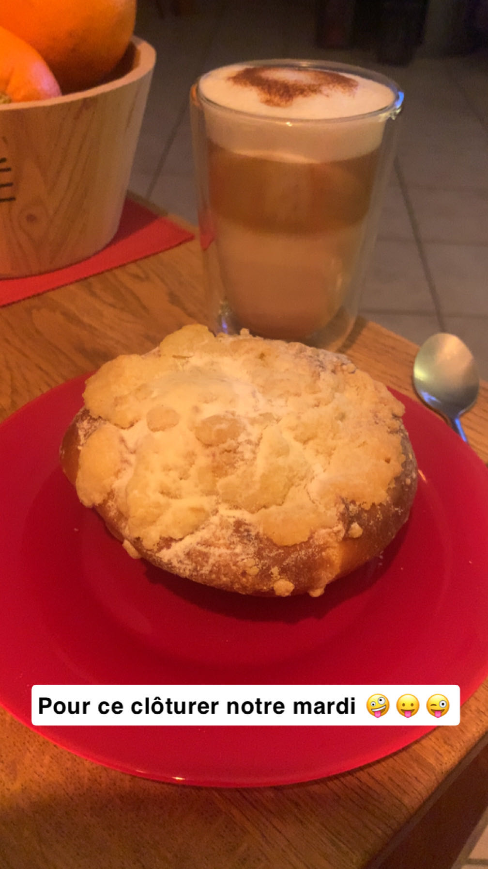 Brioche et café latte