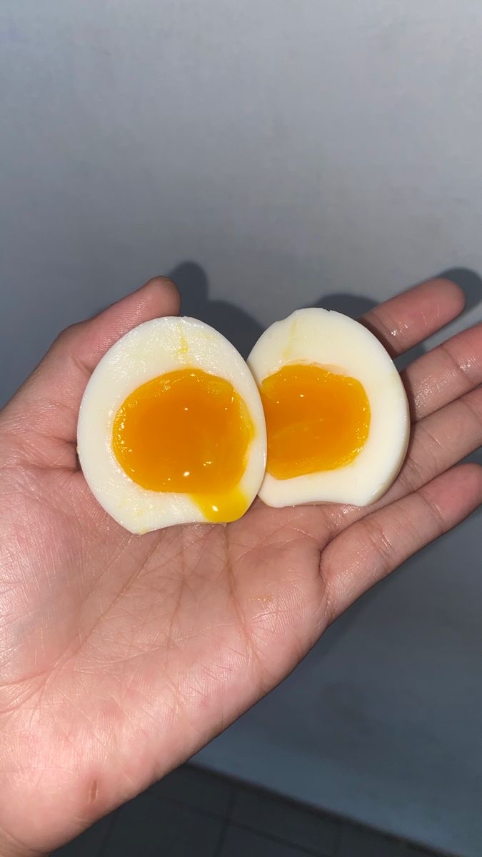Telur setengah matang