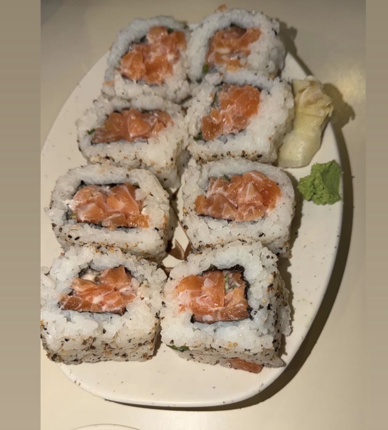 Sushi de salmão
