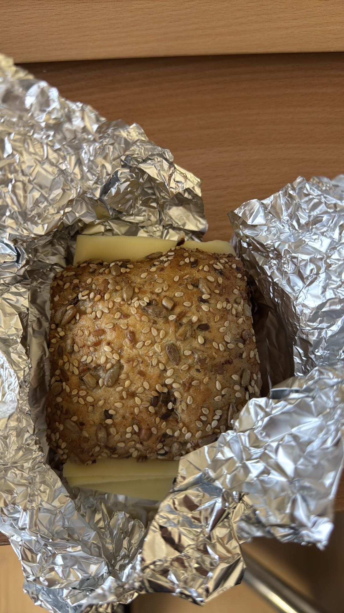 Mehrkorn-Käsebrötchen