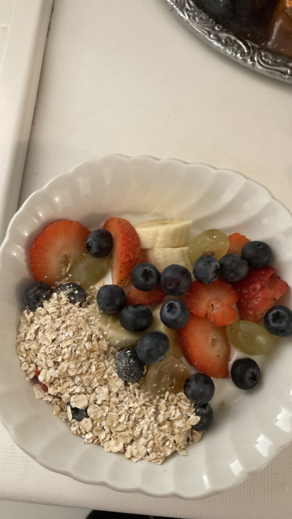 Frukostskål med frukt & havre