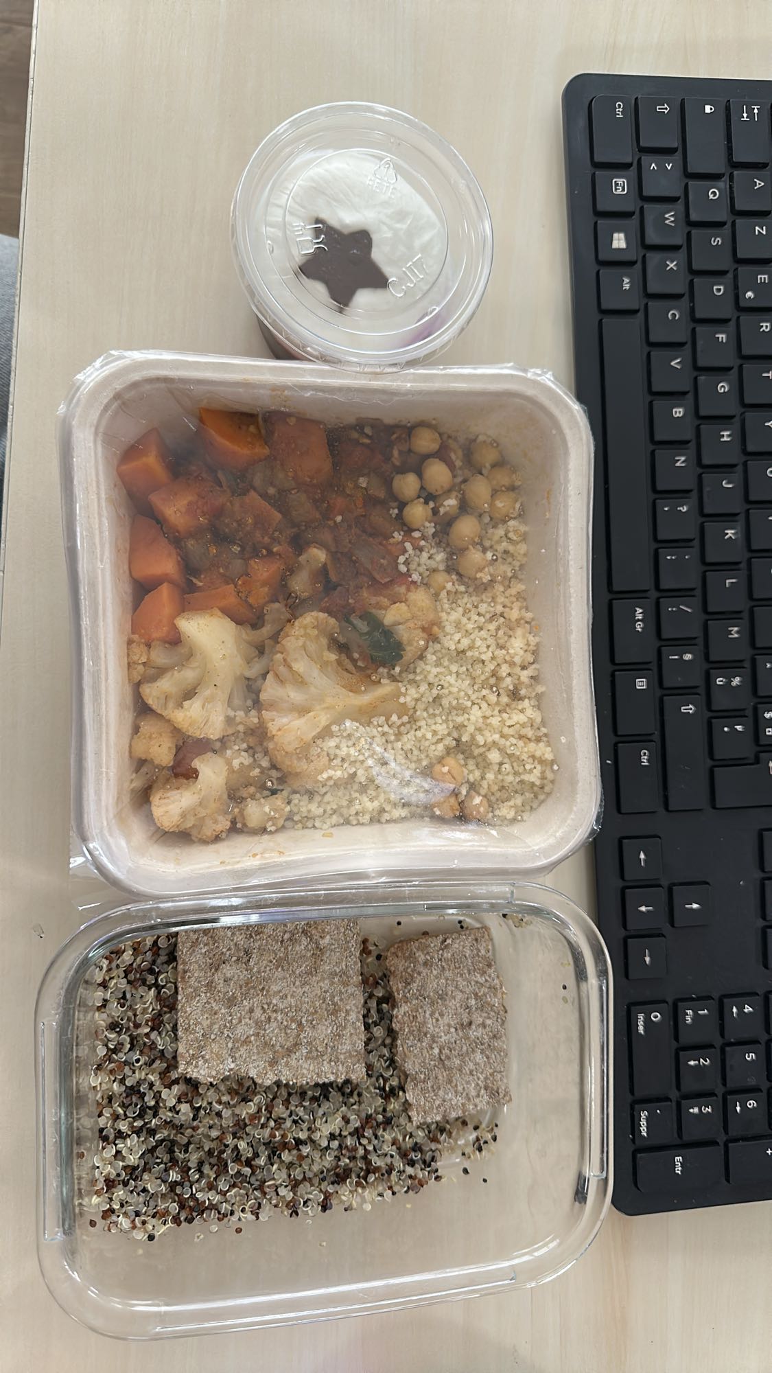 Déjeuner végétarien quinoa