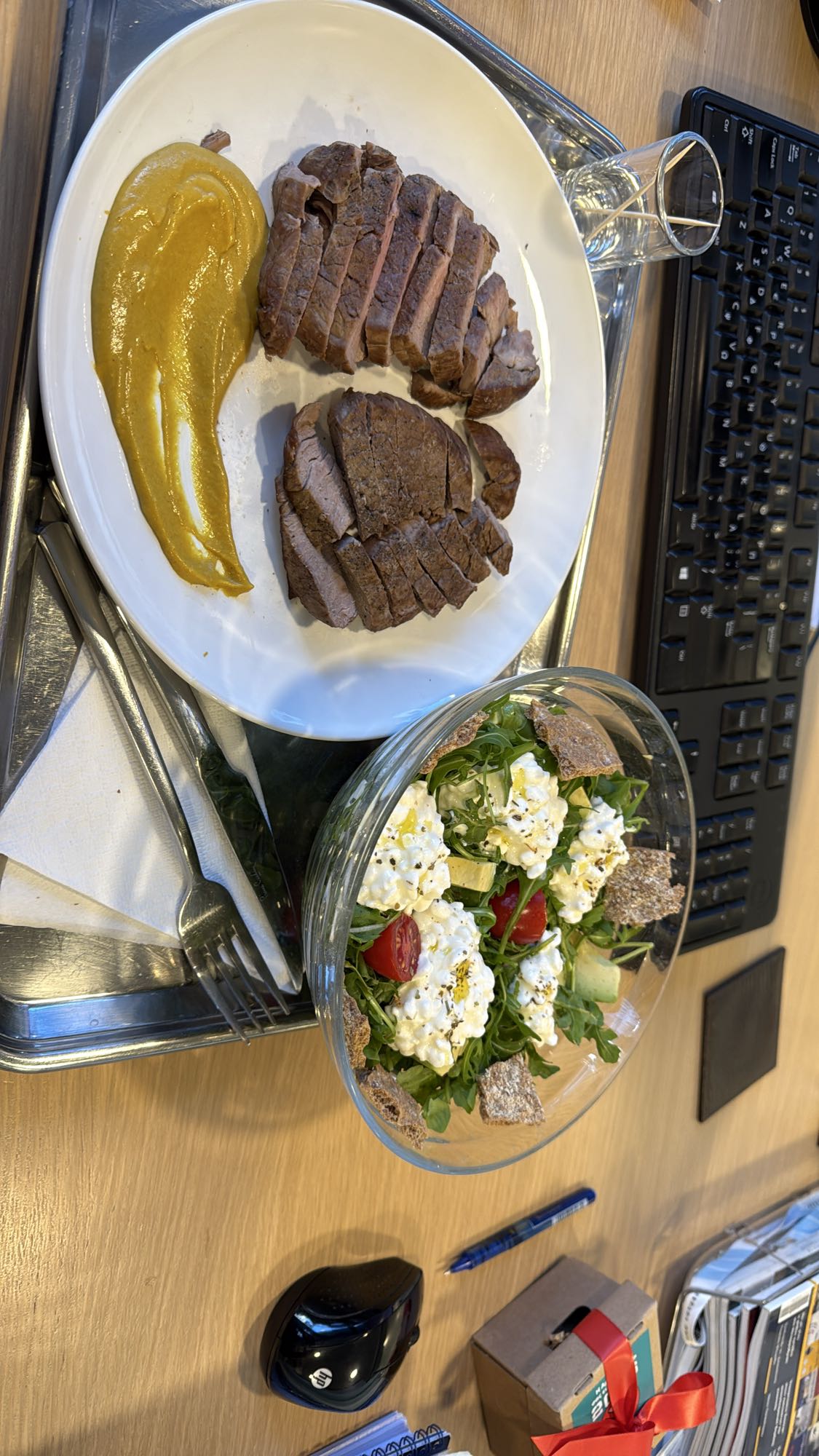 Μοσχαρίσιο φιλέτο με σαλάτα