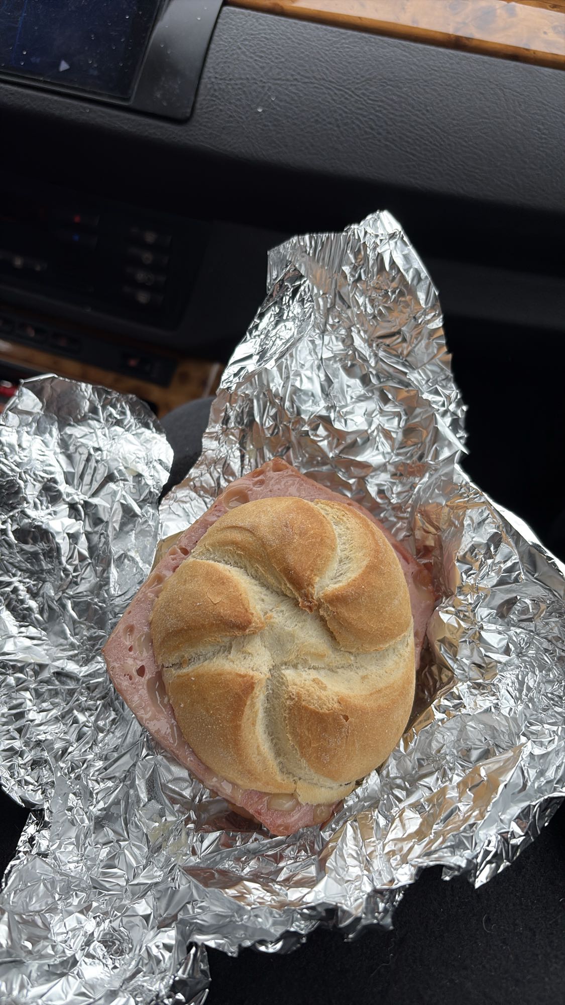 Leberkäse Brötchen