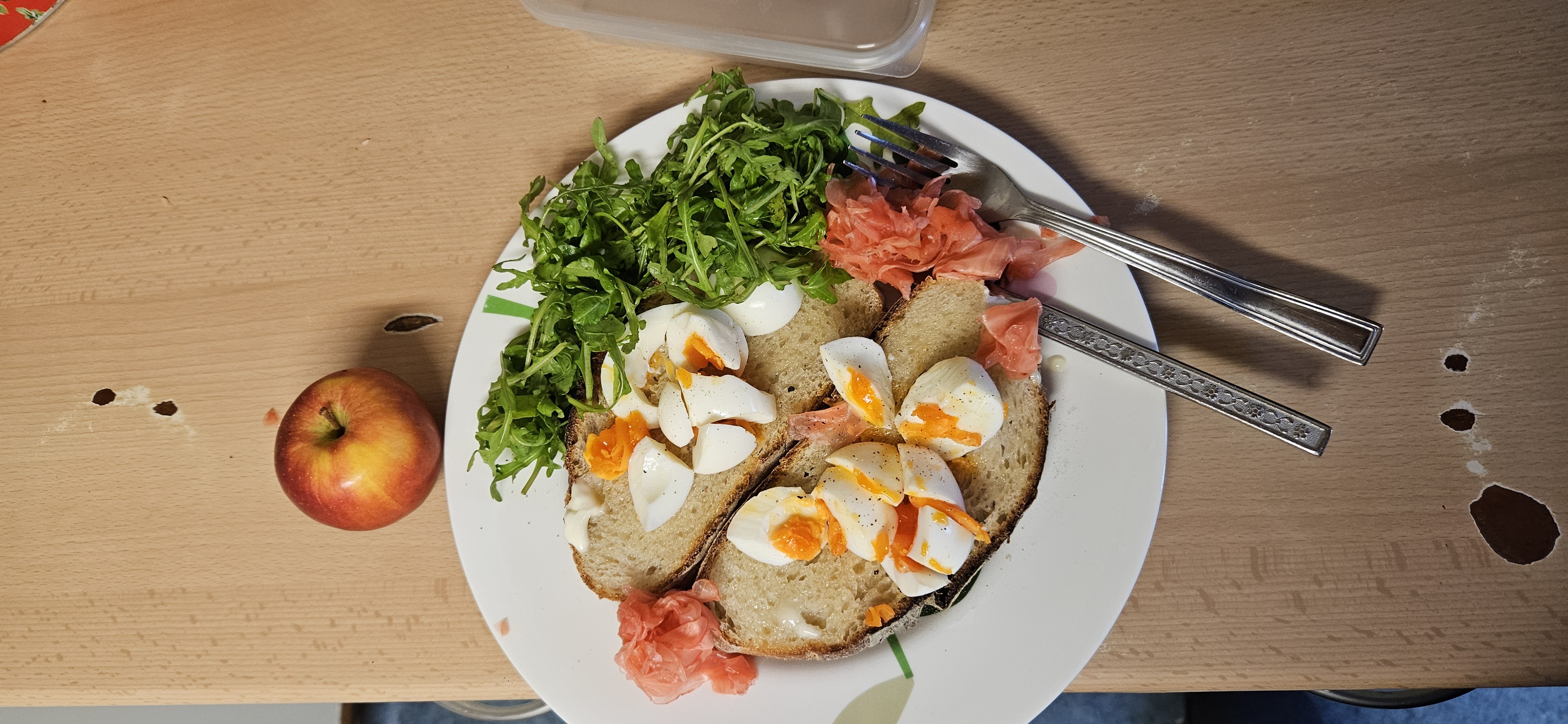 Egg toast with greens