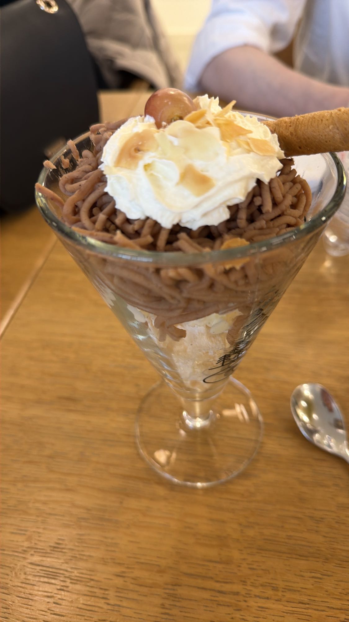 Maronen-Dessertbecher