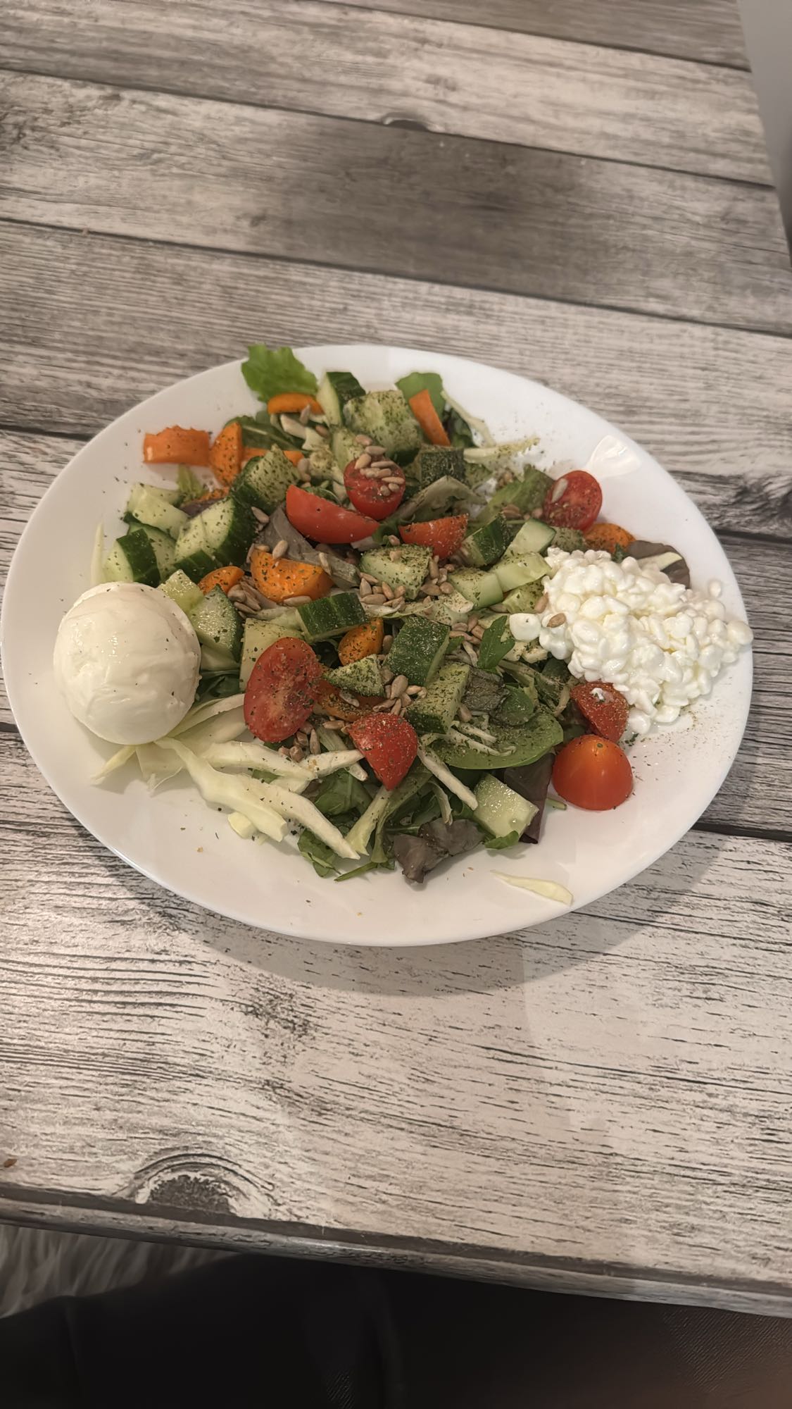 Kokt ägg grönsallad