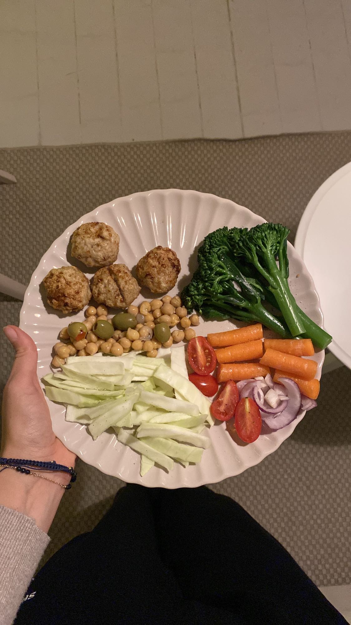 Kyllingekødboller med grøntsager