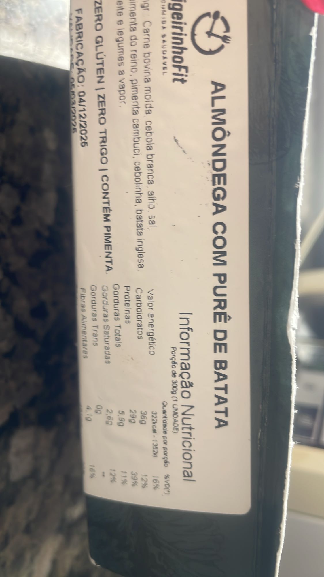 Almôndega com purê