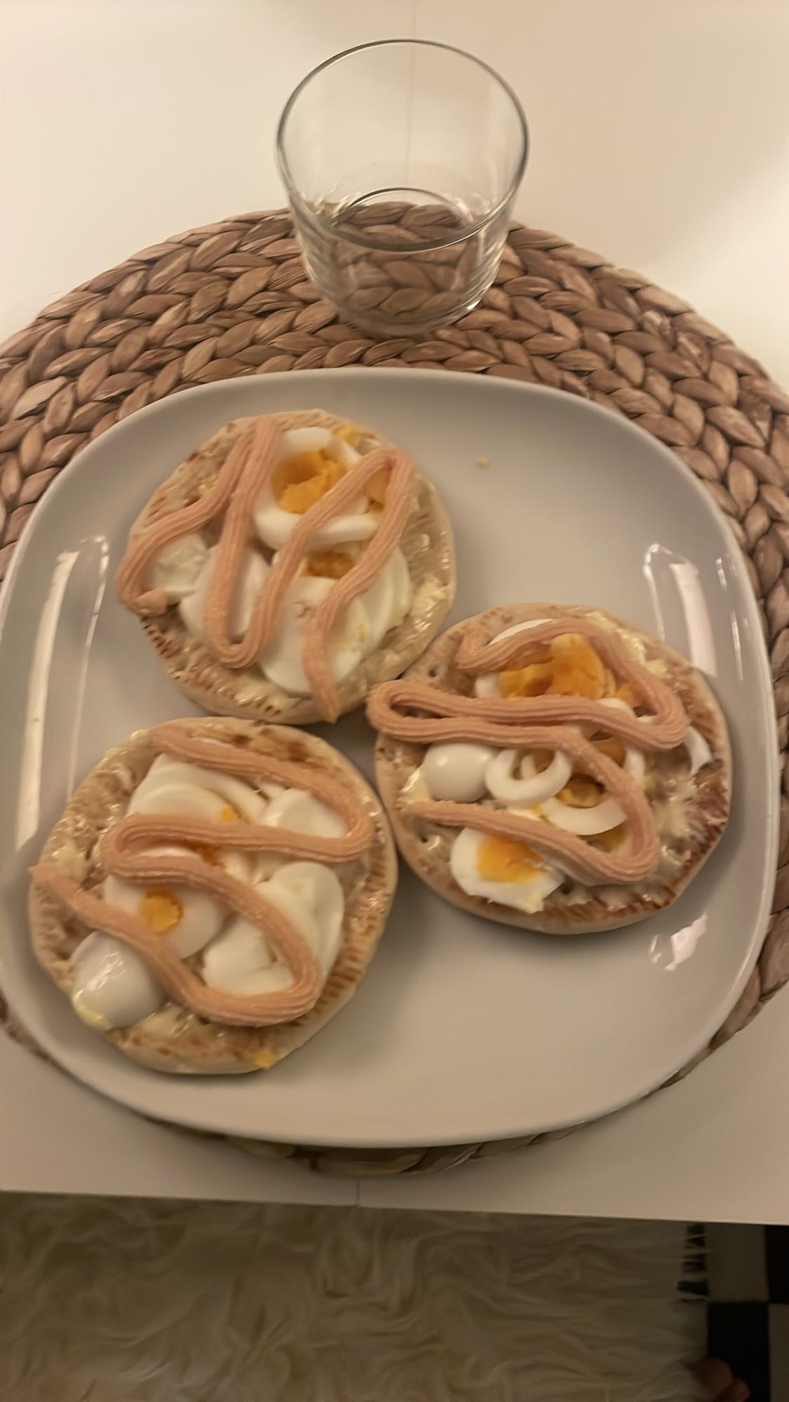 Äggmackor med kaviar