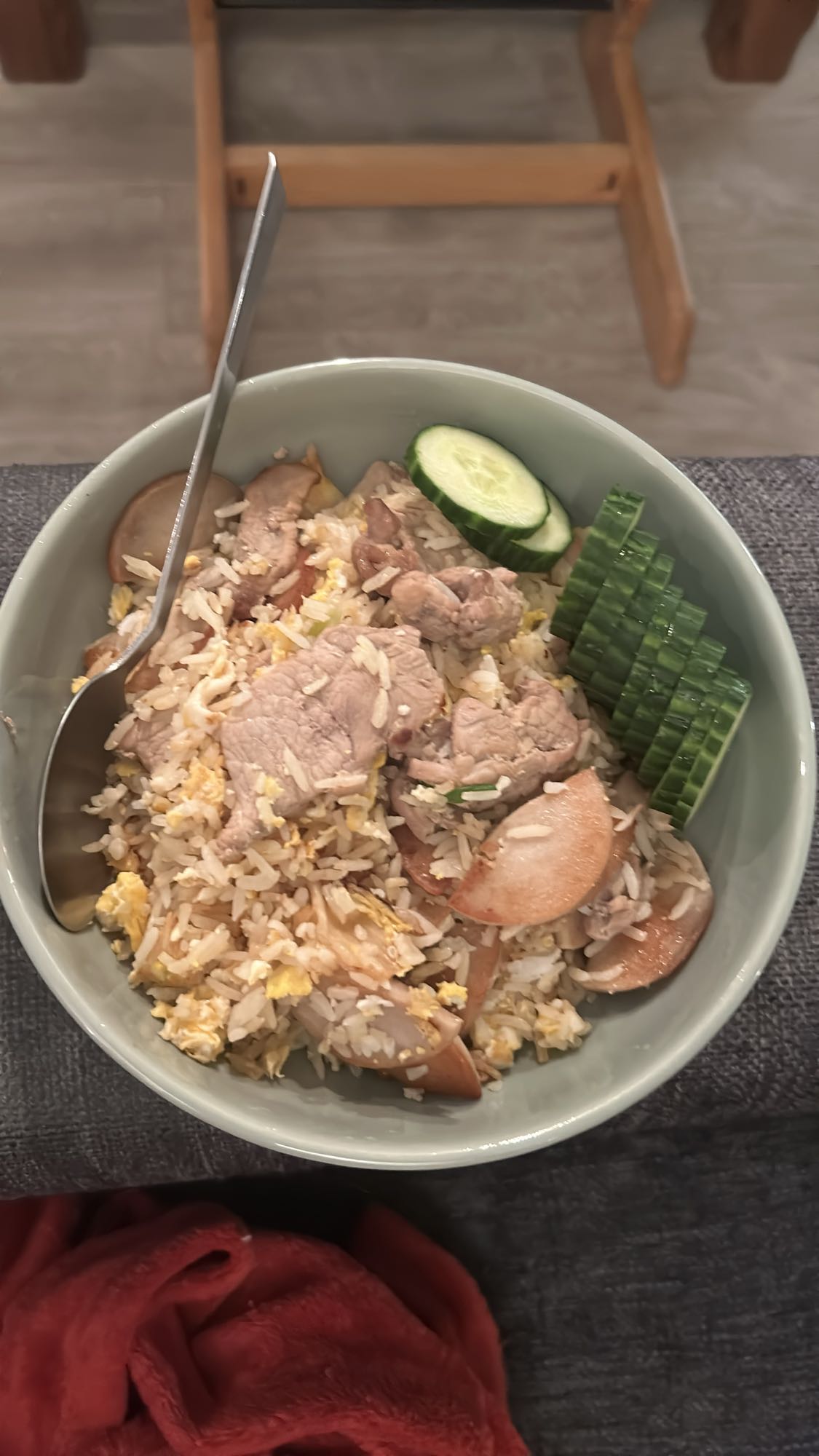 Stekt ris med svinekjøtt