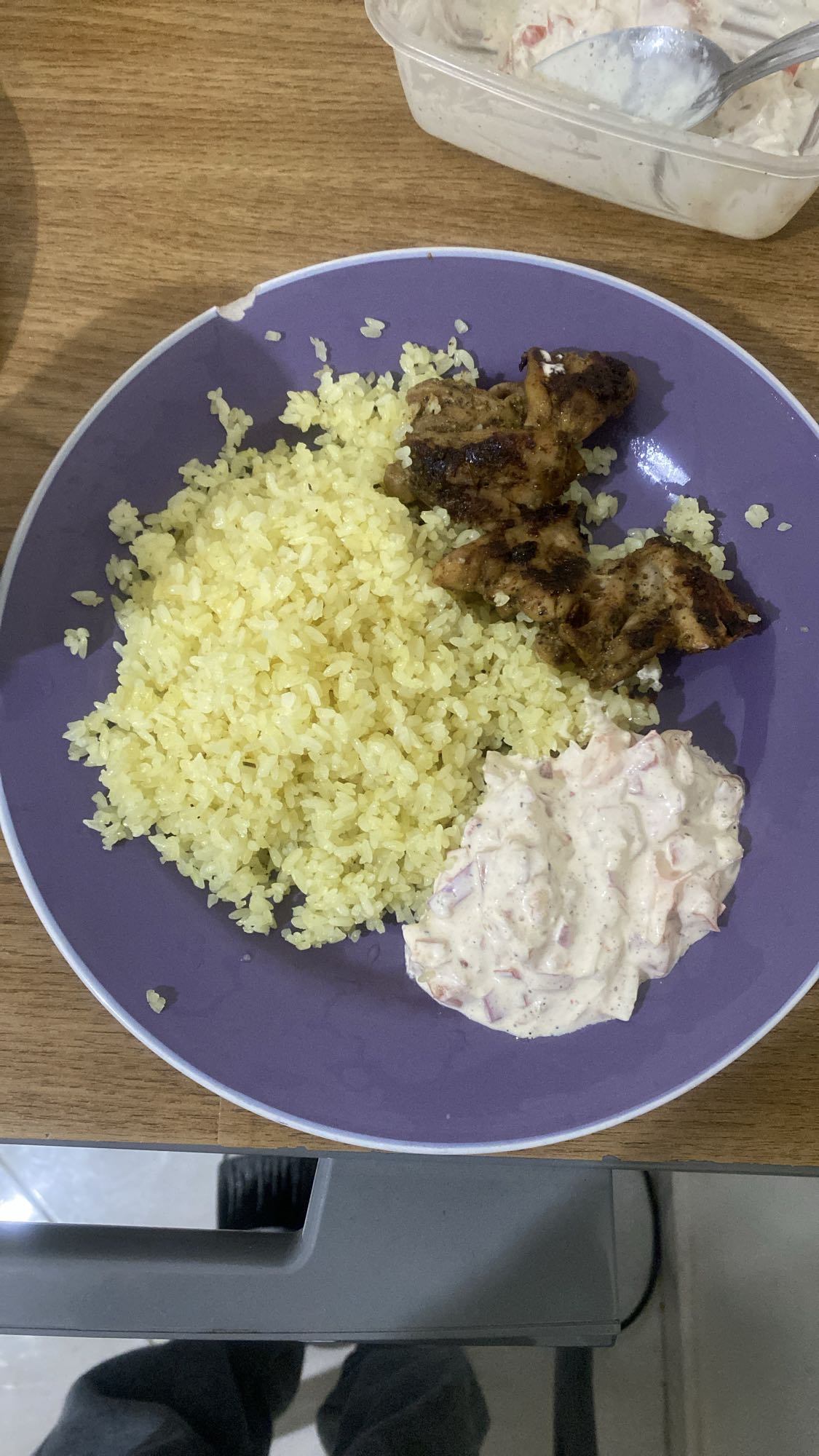 Riz, poulet, sauce yaourt
