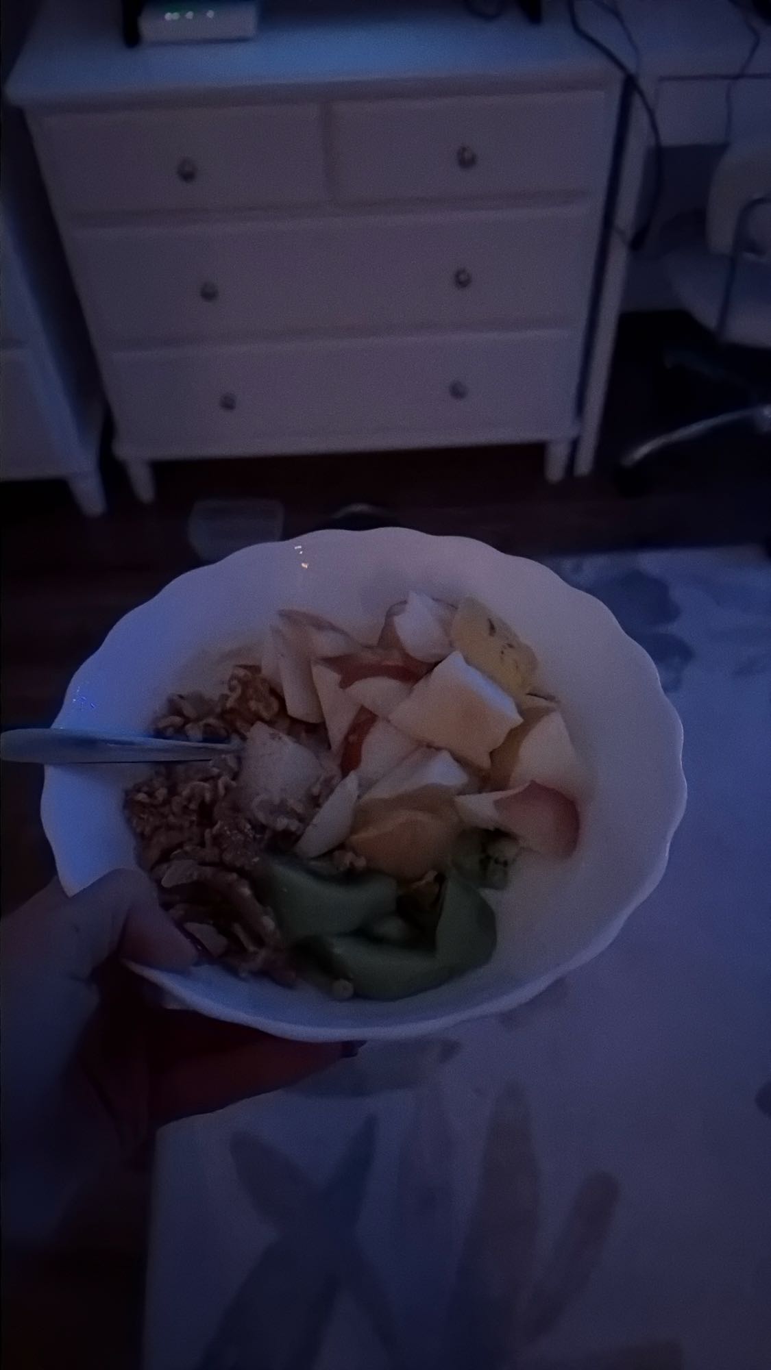 Mic dejun cu iaurt și fructe