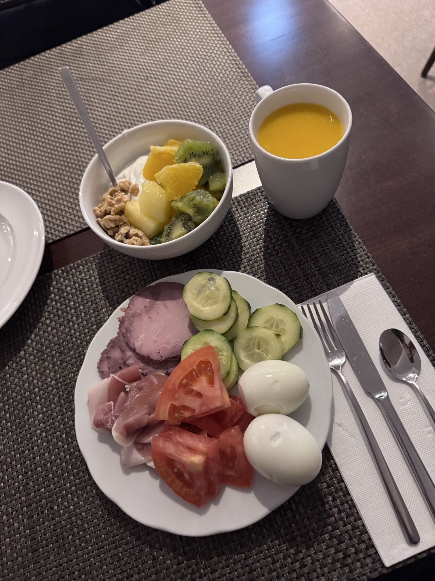 Protein Fruit Breakfast