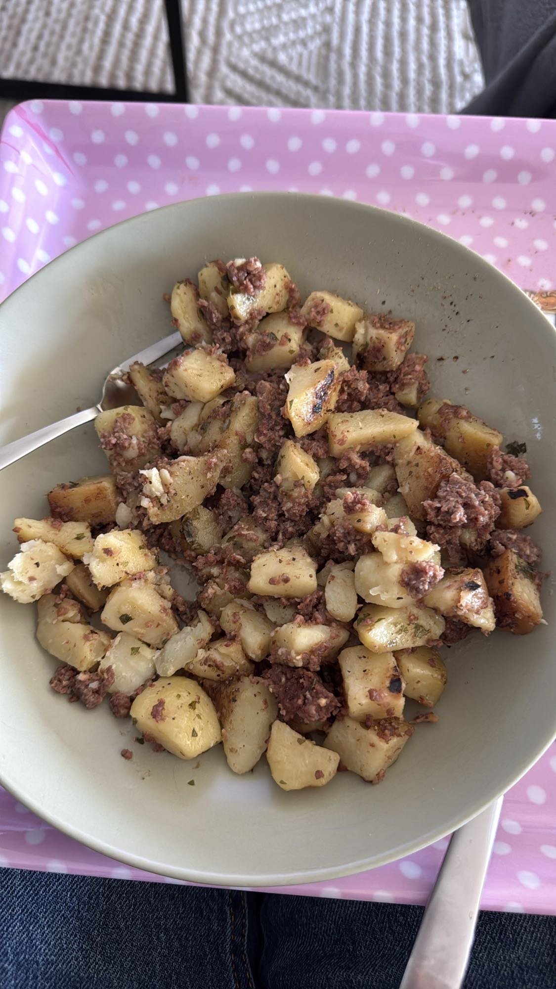 Pommes et viande hachée