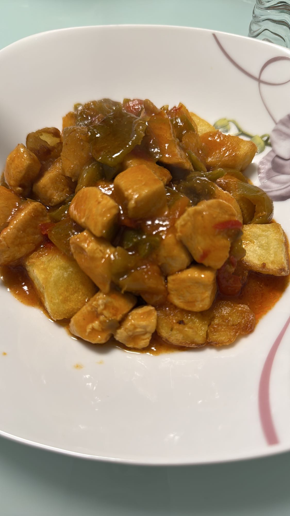 Pollo con papas fritas