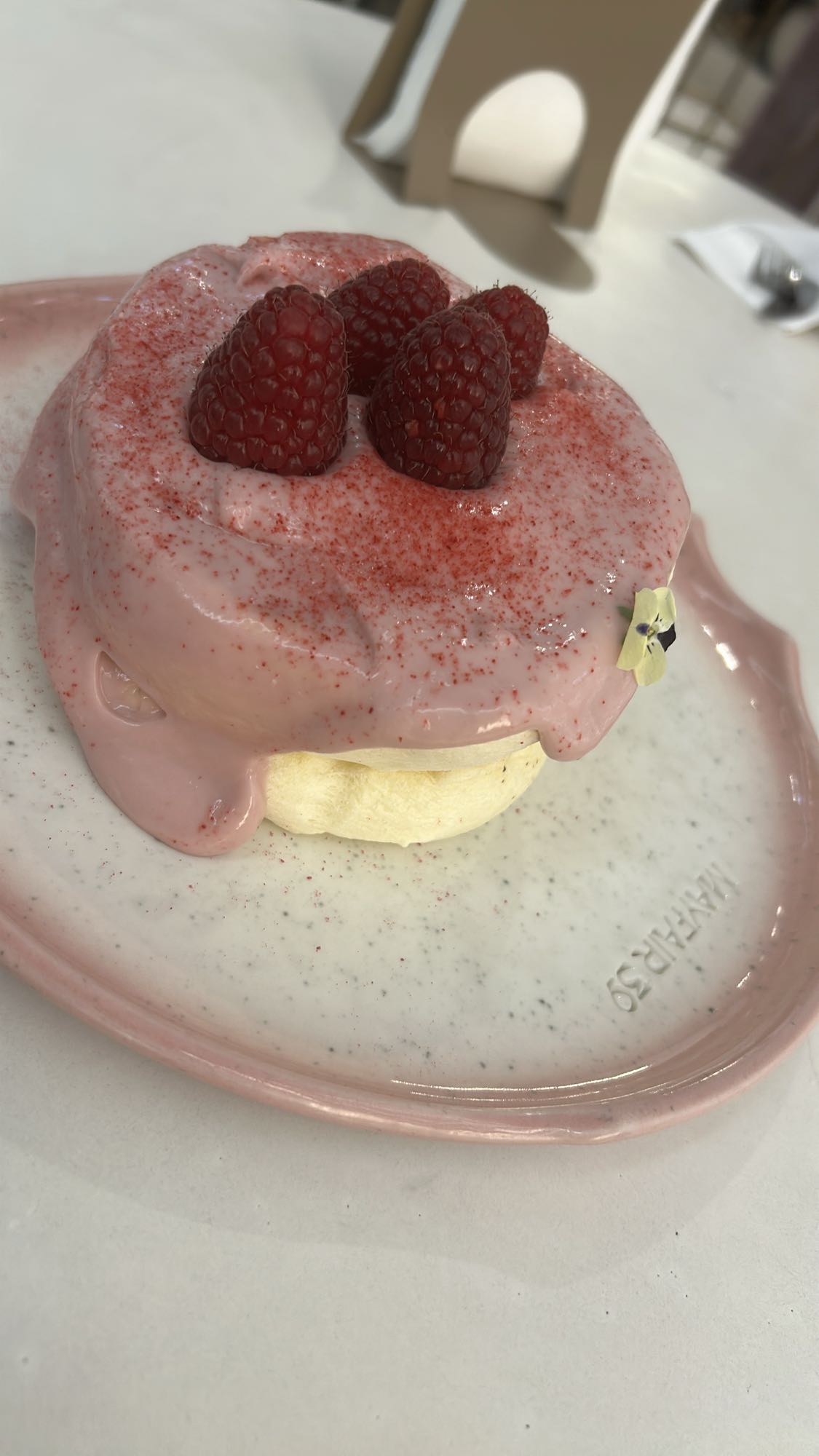 Pancake cu zmeură și glazură