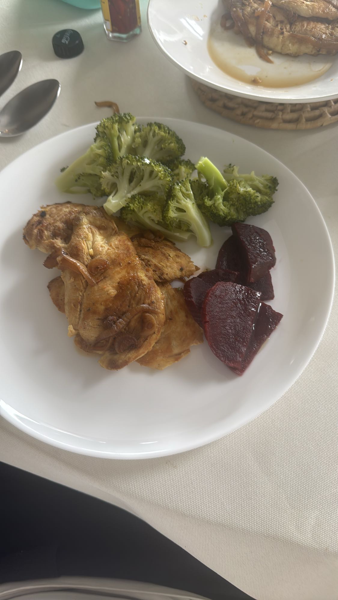 Frango grelhado com legumes