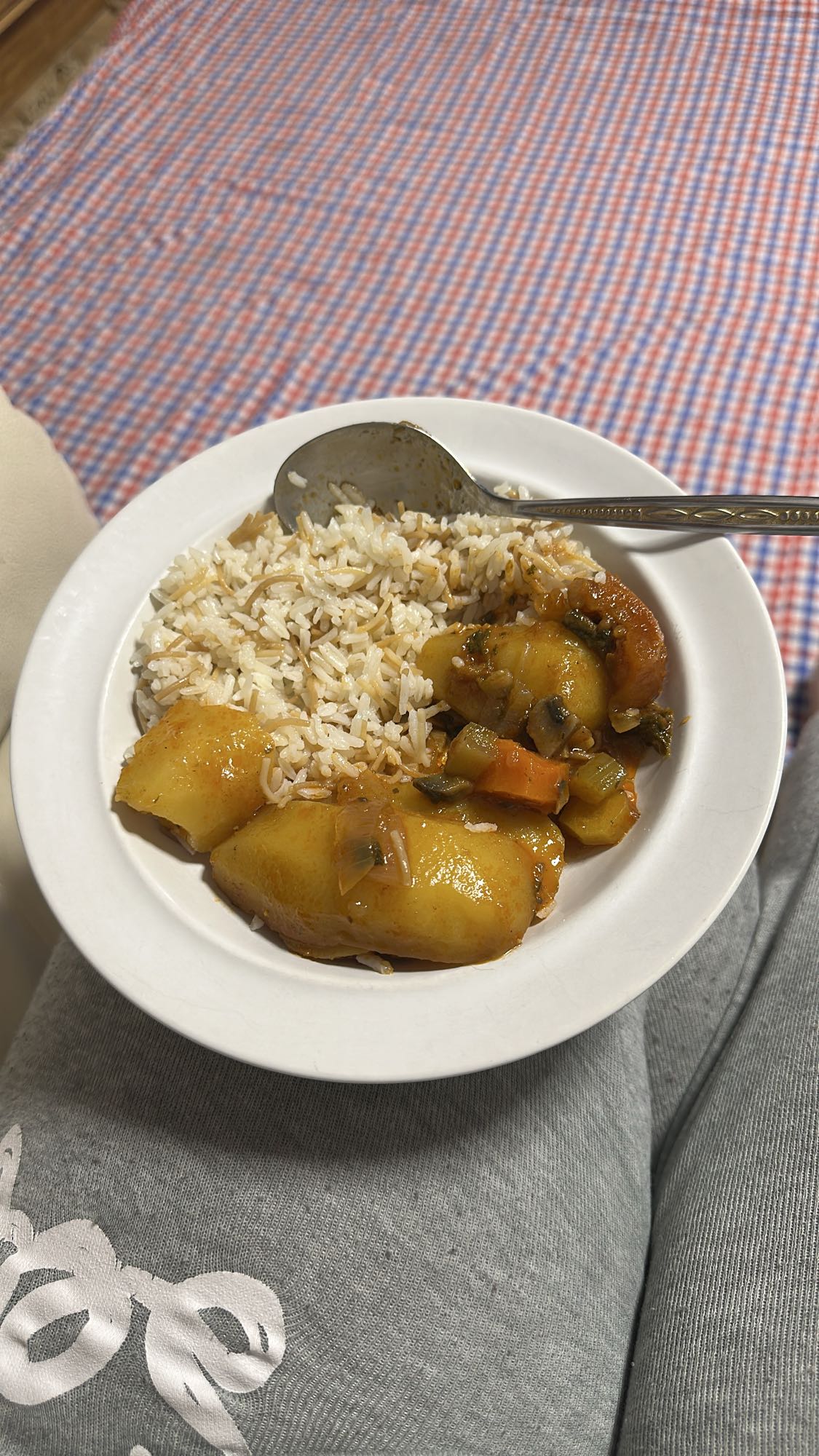 Reis mit Gemüse-Eintopf