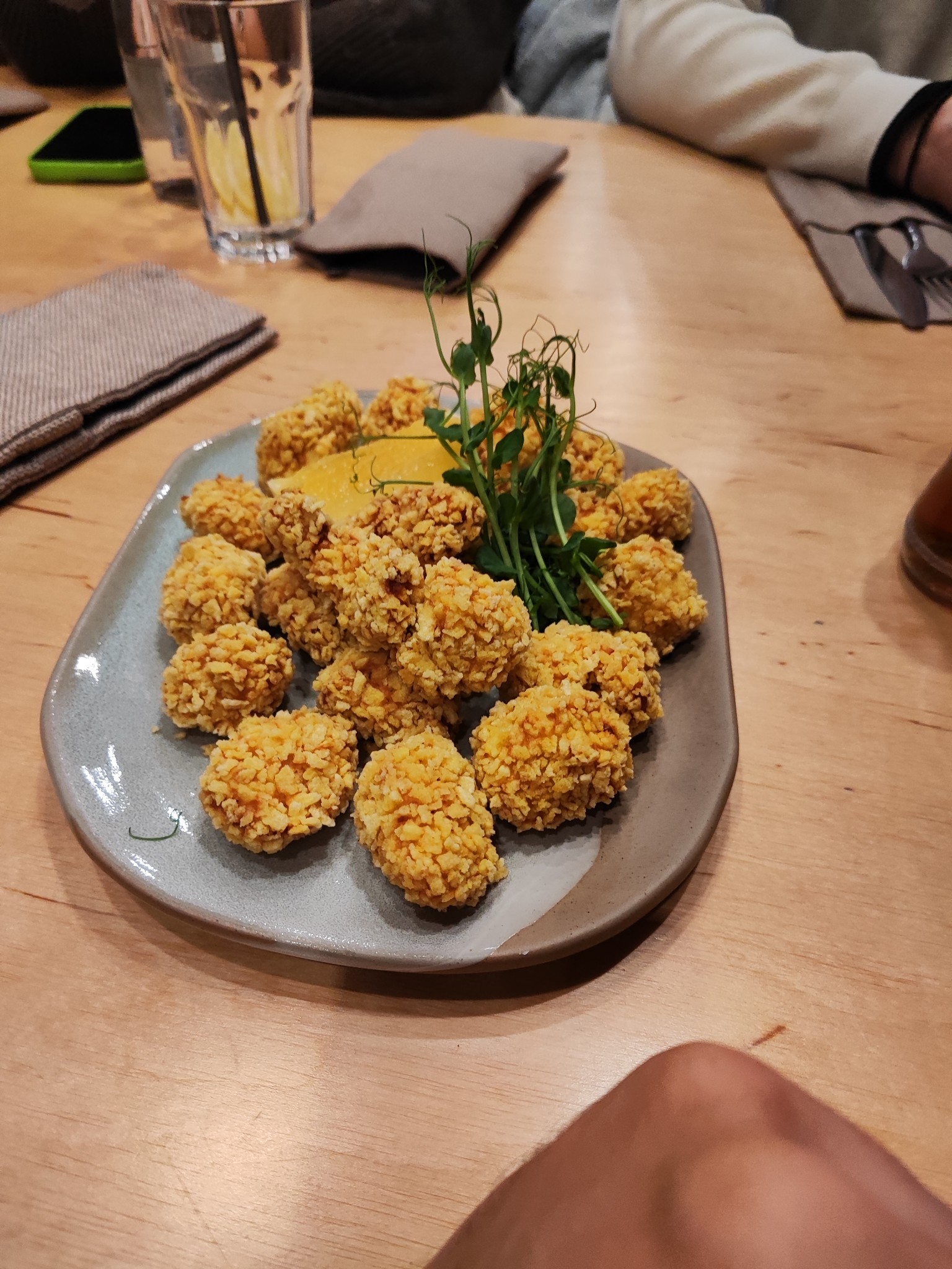 Crispy cheese balls