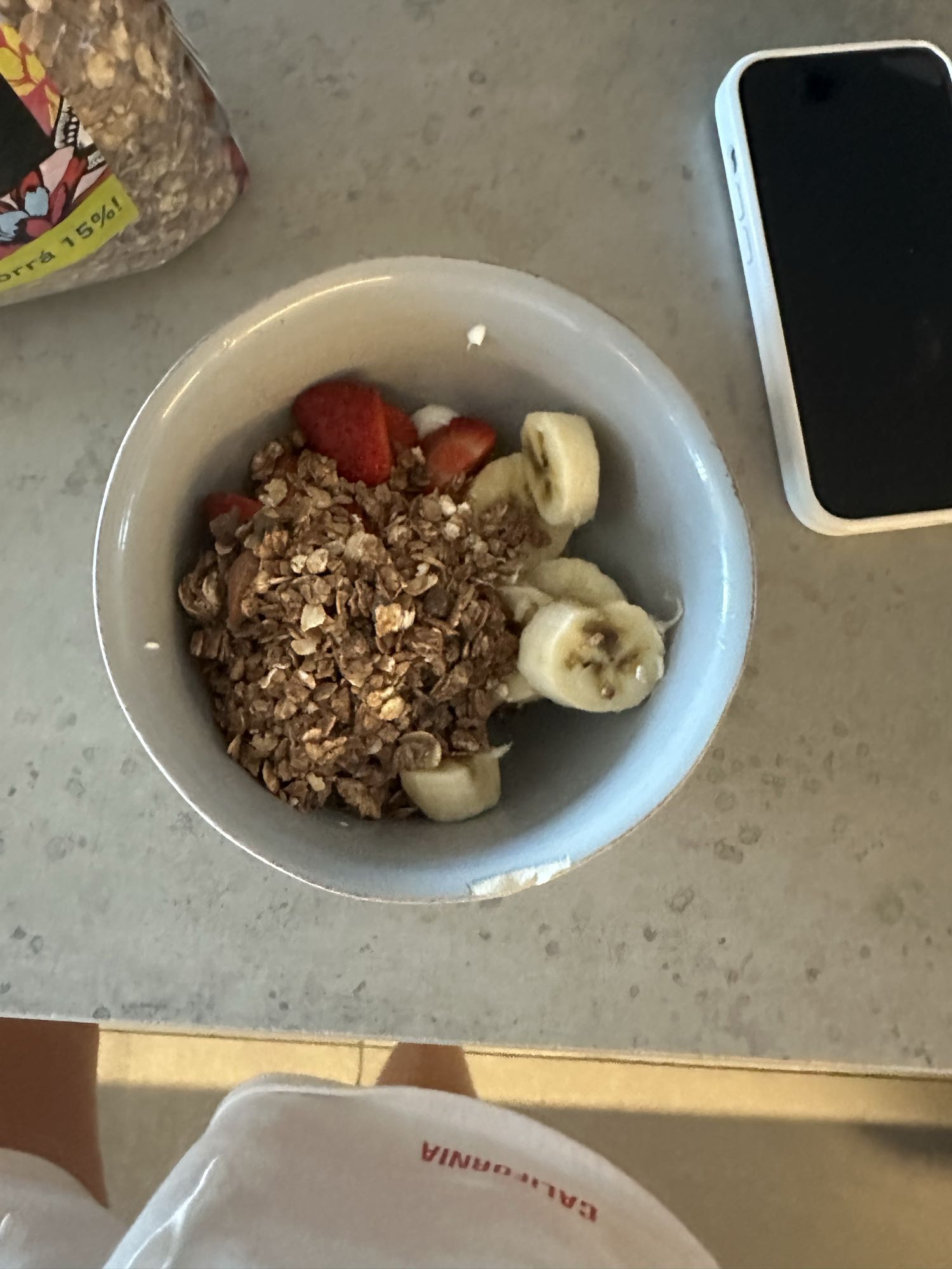 Granola con plátano y fresa