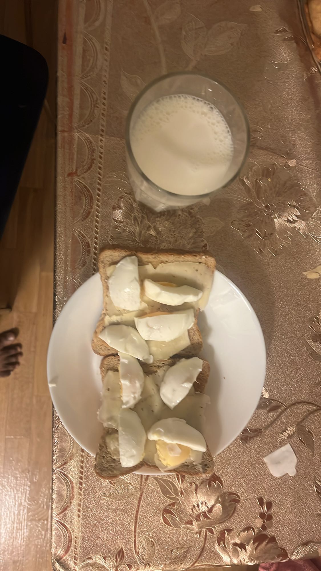 Egg toast with milk