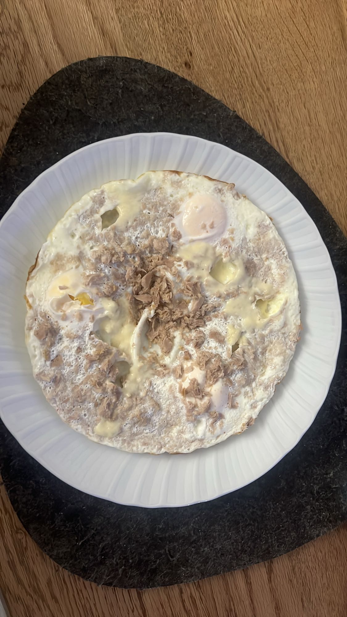 Ton balıklı yumurta