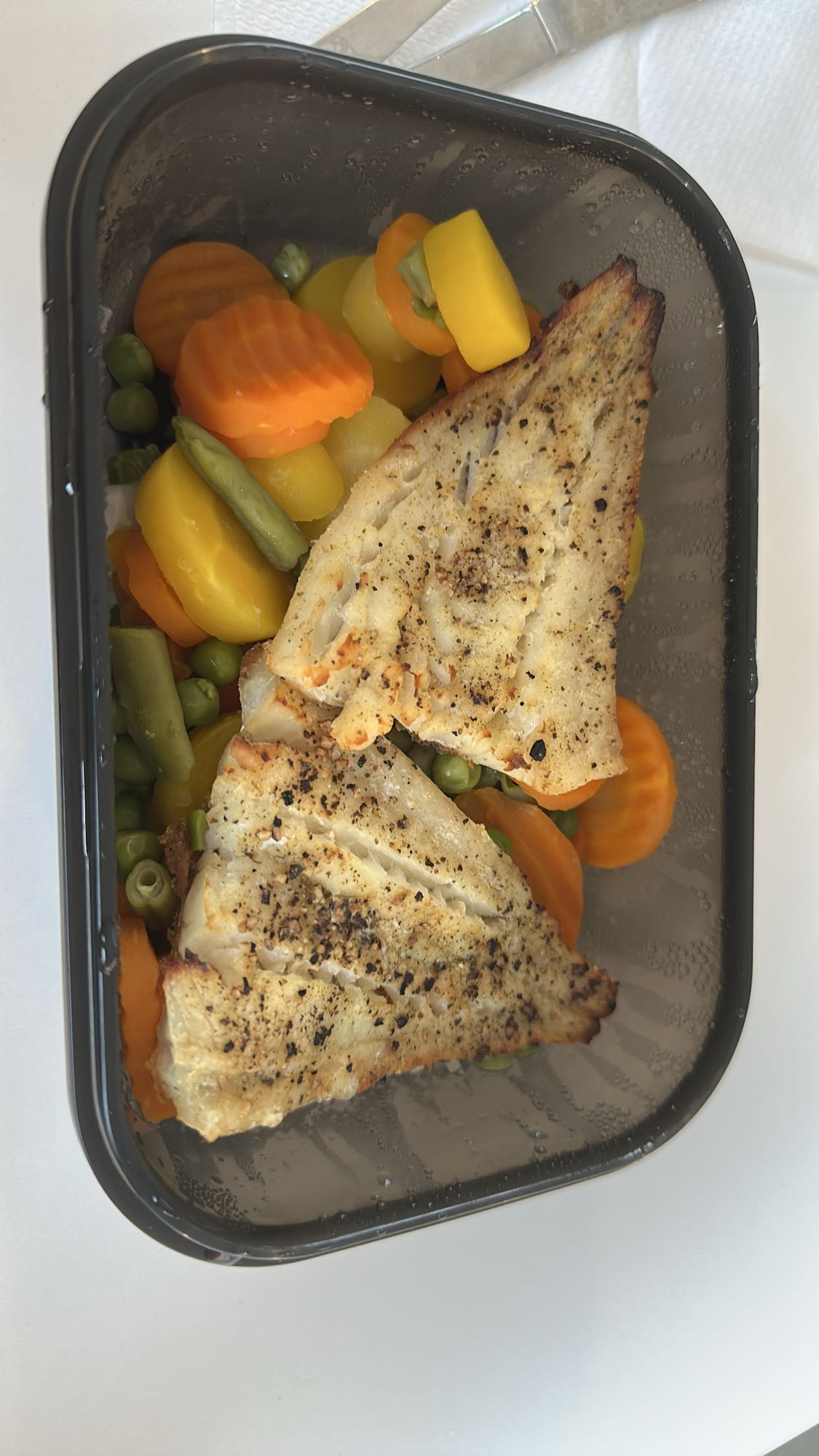 Torsk med blandade grönsaker