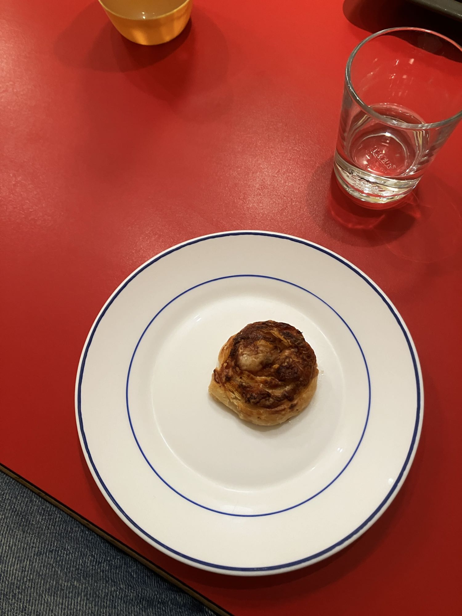 folhado de tomate e pimentão