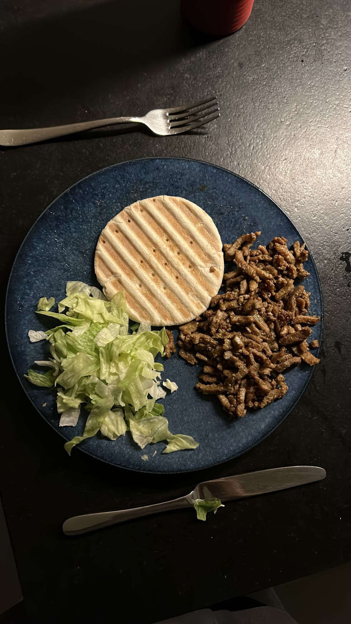 wrap met gehakt en sla