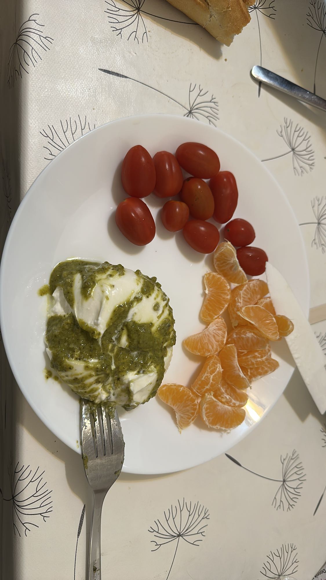 Burrata with fruit & pesto